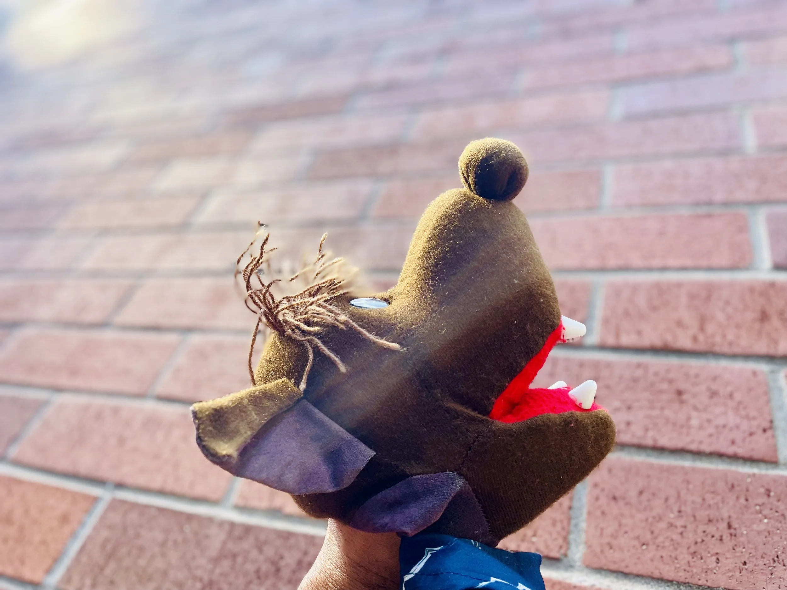 Fink
A funky piano playing puppet