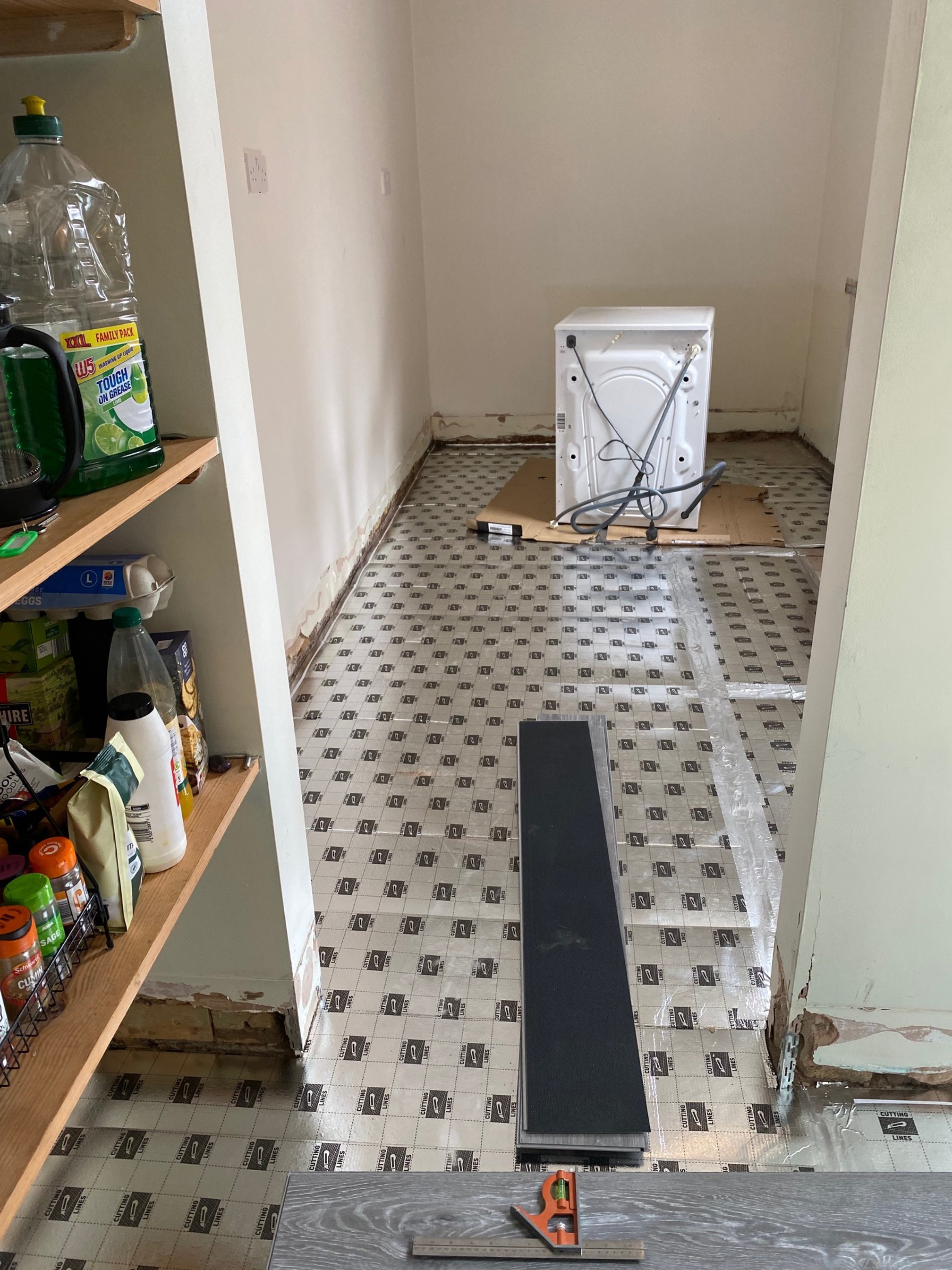 tiled shelf shelving niche bath en-suite shower unit enclosure vanity units white kitchen island renovation plastering flooring electrical tiling metro modern stylish breakfast bar remodel design contractor rewire installer tradesman builder home imp
