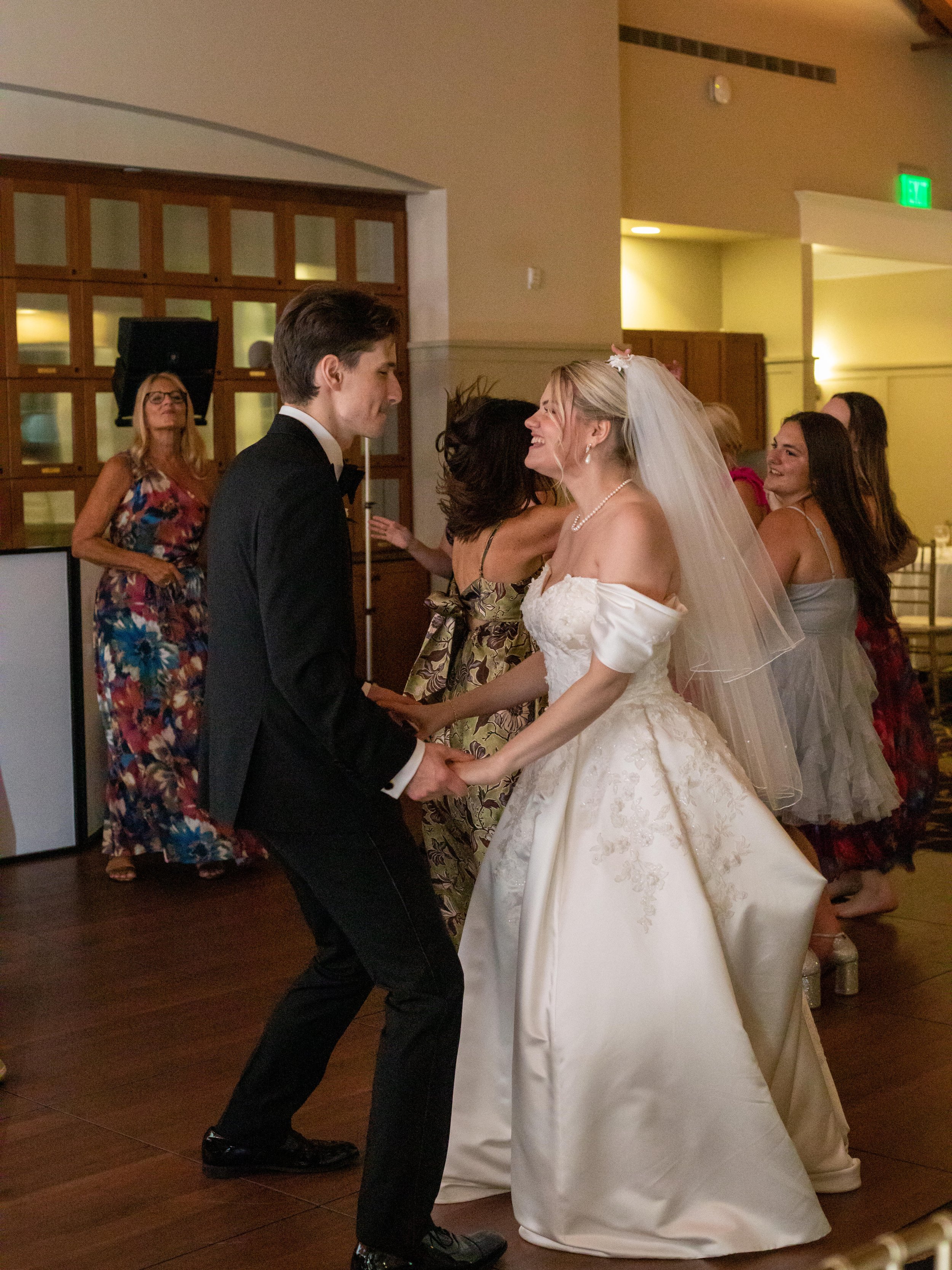 Gwen and Mitchell Wedding536.jpg