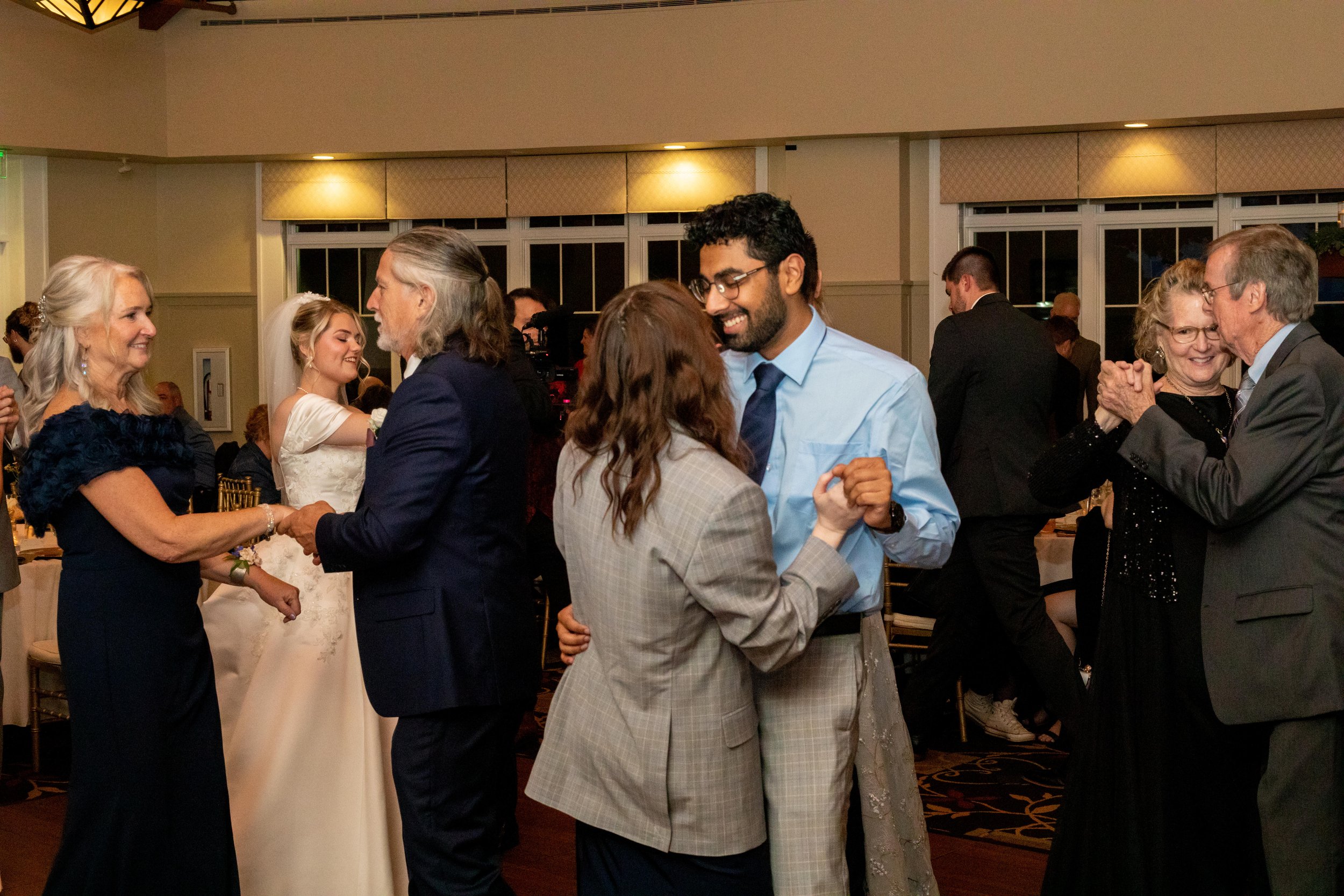 Gwen and Mitchell Wedding458.jpg