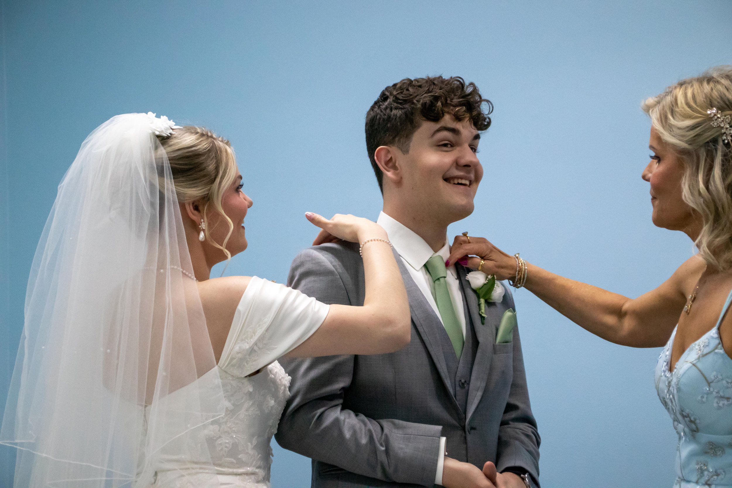 Gwen and Mitchell Wedding580.jpg