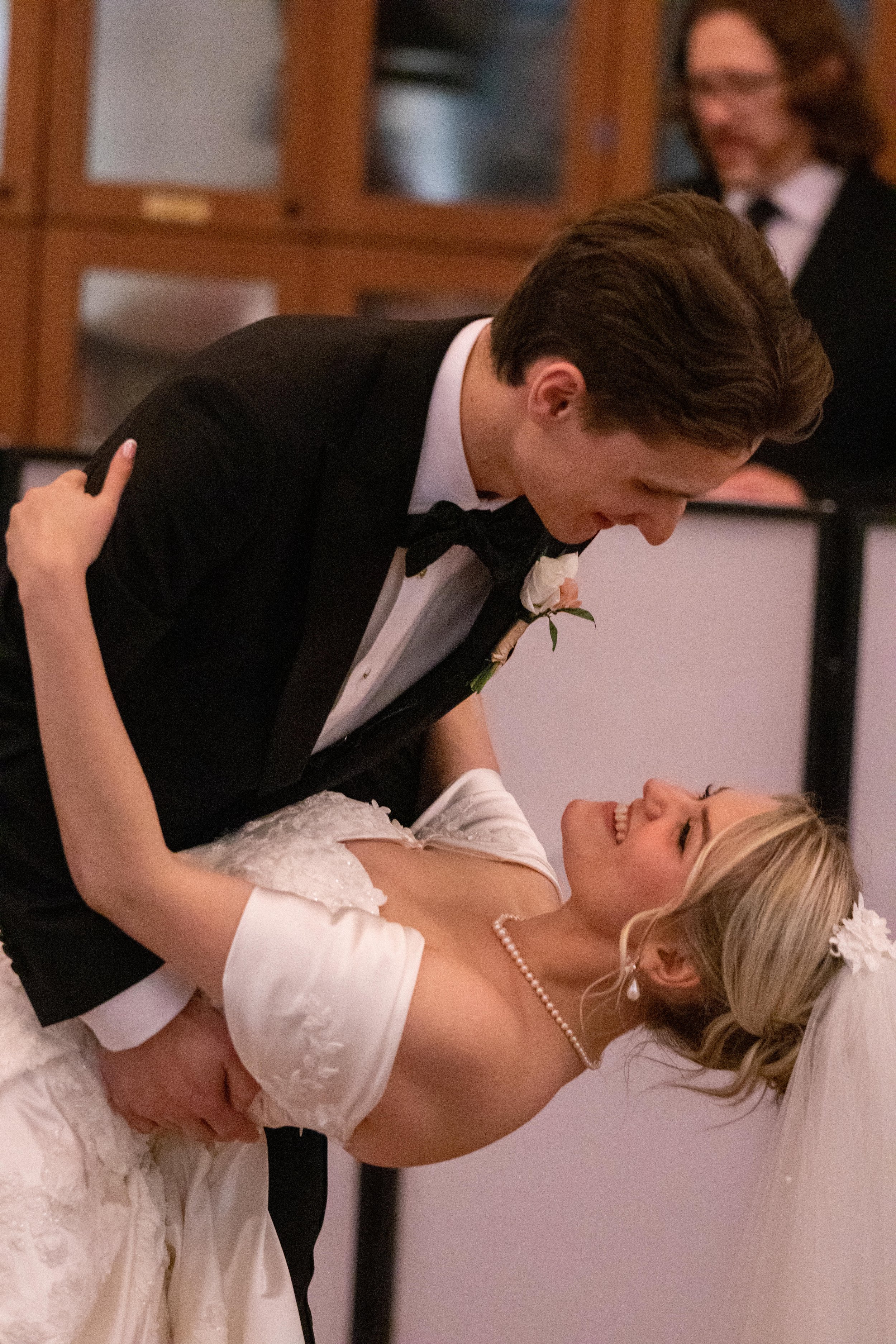 Gwen and Mitchell Wedding660.jpg