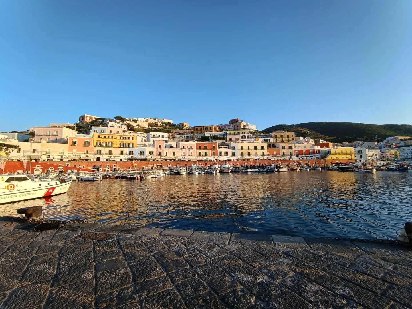 Sunset hour.

#ponza #sunset #port #harbour #mediterranean #holidayseason #holiday #visitlazio #meraviglieditalia #portoborbonico #porto #lifestyle #relax #seascape #sealife #sea #mirror #viaggiare #italianstyle #italianholiday #summer #summertime #h