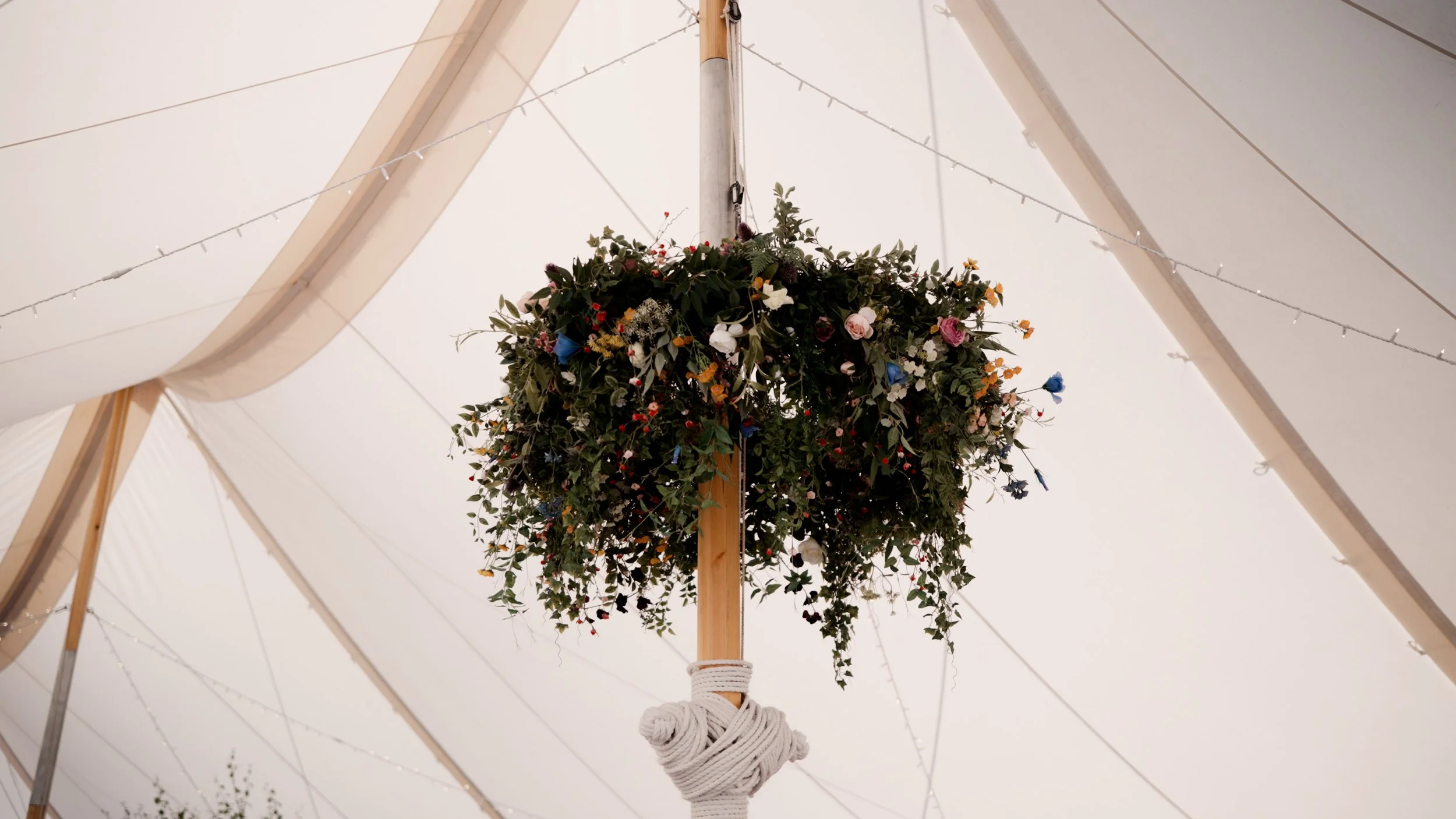 e & s wedding film pics.00_05_08_17.Still098.jpg