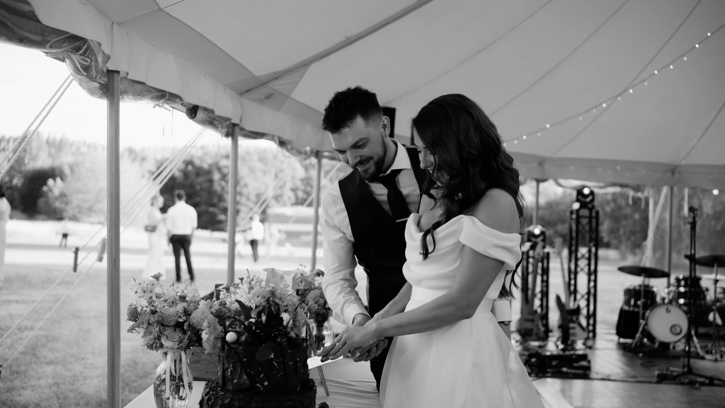 e & s wedding film pics.00_05_56_06.Still114.jpg