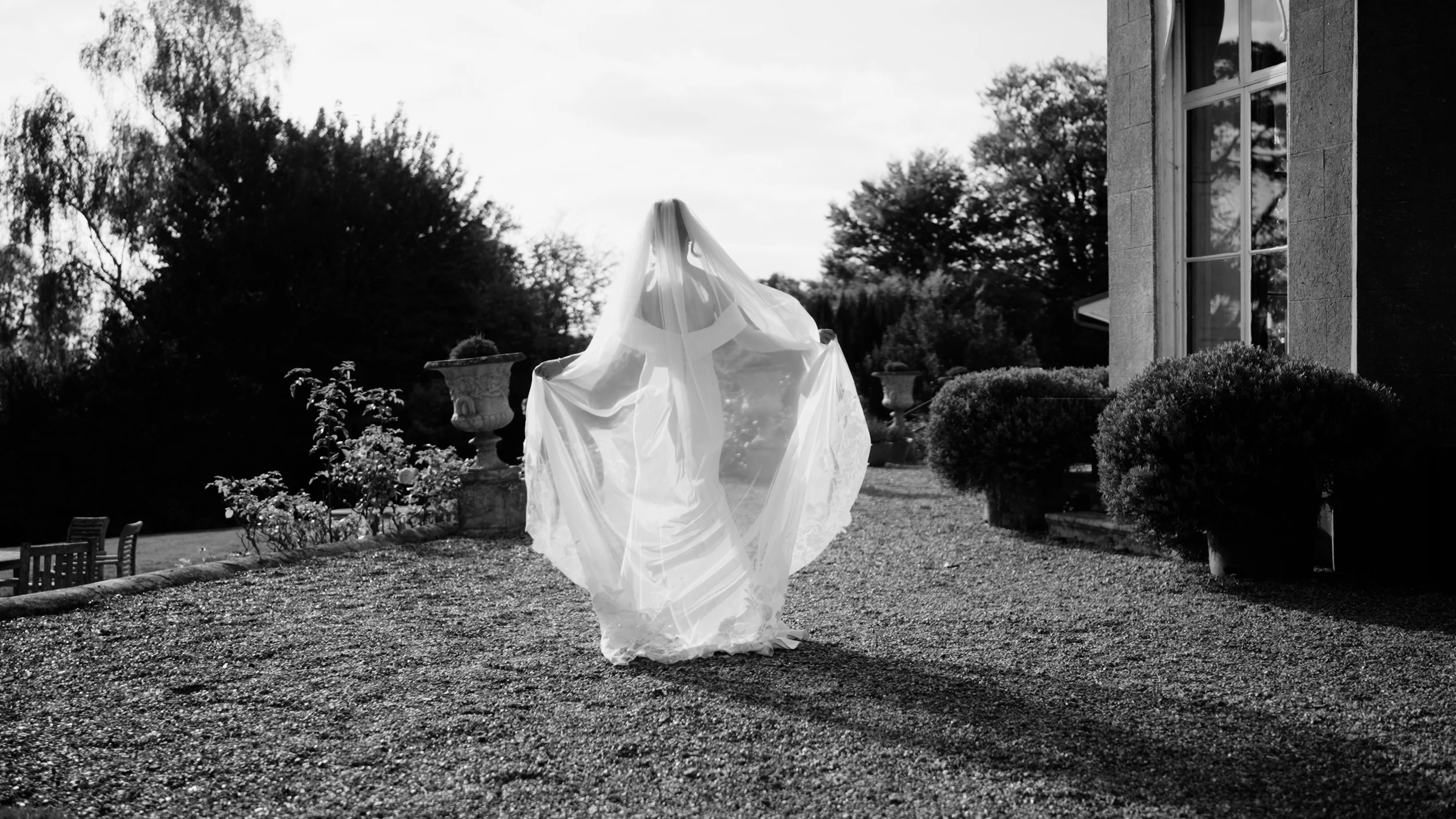 a&a wedding film photos.00_05_06_09.Still166.jpg