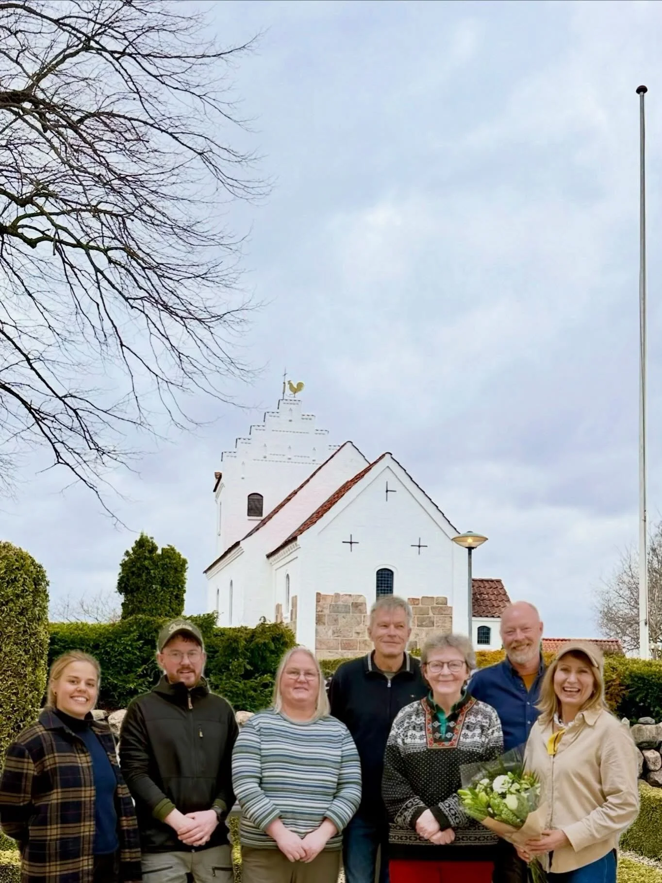 KURSUS FOR KIRKEG&Aring;RDSGARTNERE🌱

Hvordan skaber vi livgivende og fredfyldte gr&oslash;nne rum p&aring; kirkeg&aring;rden?

I denne uge har jeg haft forn&oslash;jelsen at holde kursus for kirkeg&aring;rdsgartnerne p&aring; De F&aelig;lles Kirkeg
