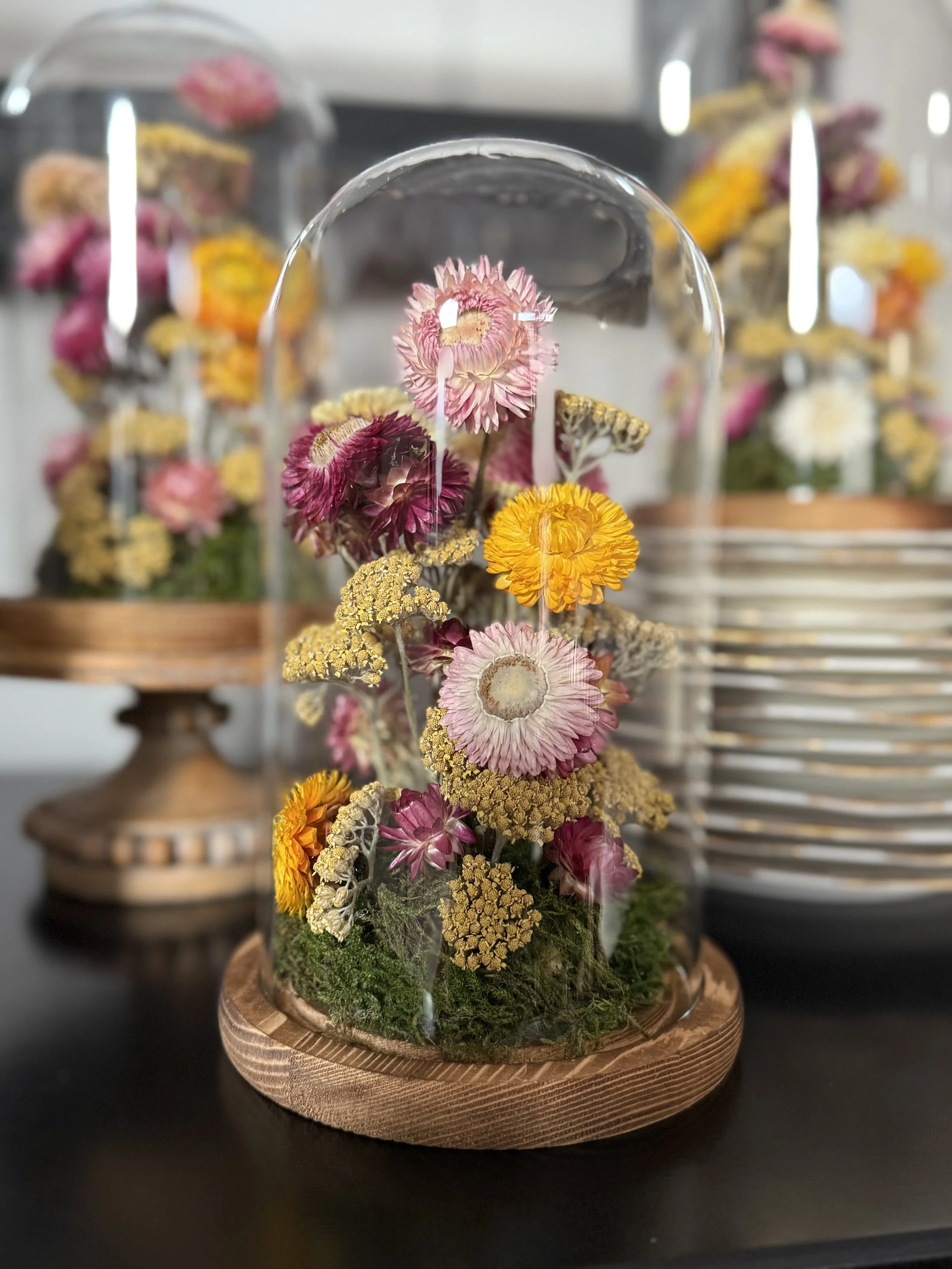 Dried flower cloche workhop.