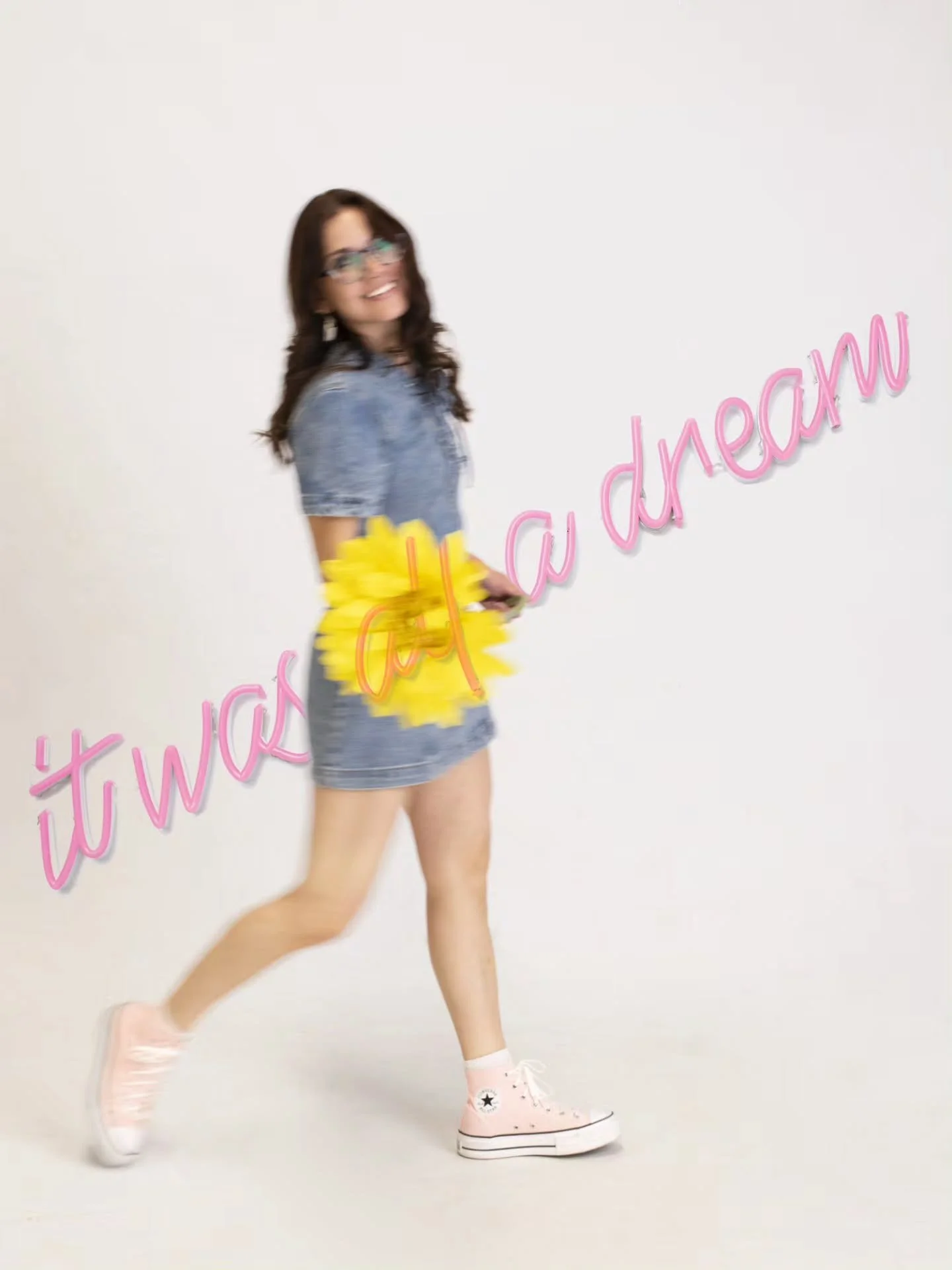 ✨️It was all a dream✨️
#familyphotography #familyphotographer #dfwphotographer #ftworthphotographer #portraitphotography #portraitphotographer #selfpotraitphotography #selfportraits #motionblur #motionblurphotography