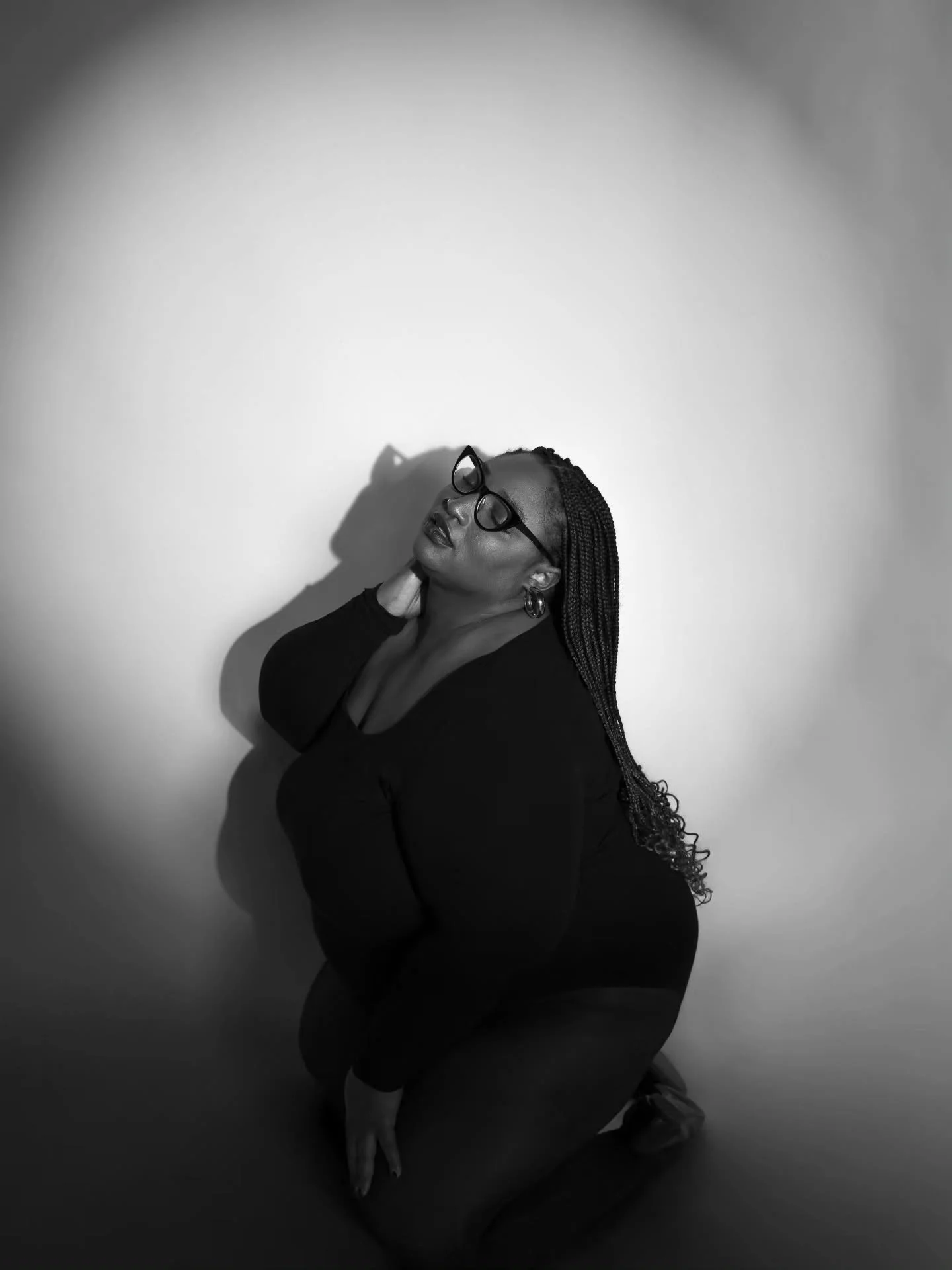 Birthday Girl 🎂 🖤🤍👑
📸: @merecephotography 
Studio: @laolu.studios 
***
#birthdayvibes #birthdaycelebrations #birthdaycake #birthdaygirl #birthday #birthdaypresent #blackandwhite #blackandwhitephoto #blackandwhitephotography #dfwphotographer #dfw