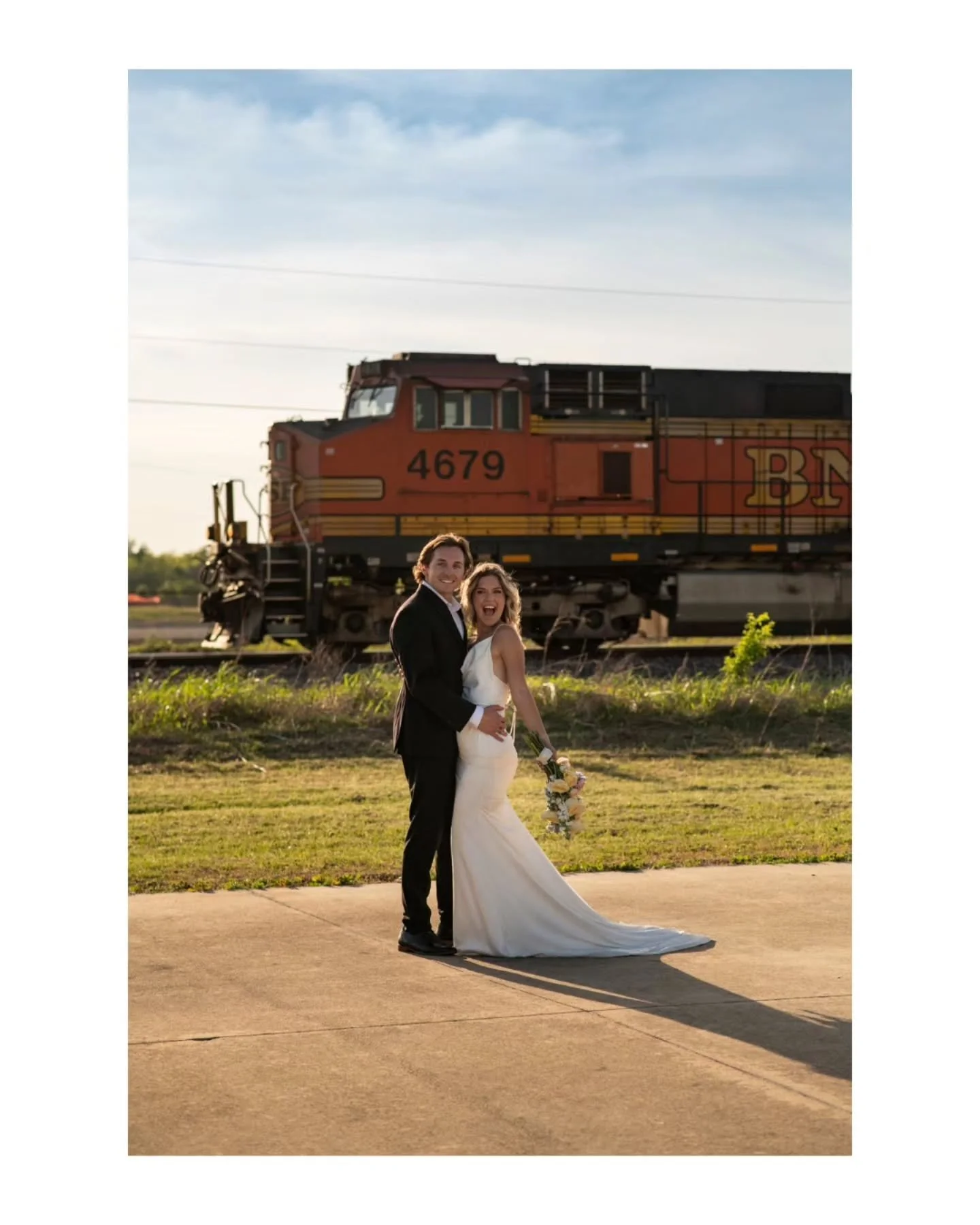 ✈️Planes, 🚂trains, and this gorgeous couple 😍
Host: @experiences.with.emily
Hair &amp; Makeup: @2girls1brushbeauty
Florals: @auroraflowersdfw
Models: @emmastrobel26 @brad_strobel15
Film dev/scan: @prismafilmlab
DFW Wedding Photographer 
DFW Engagem