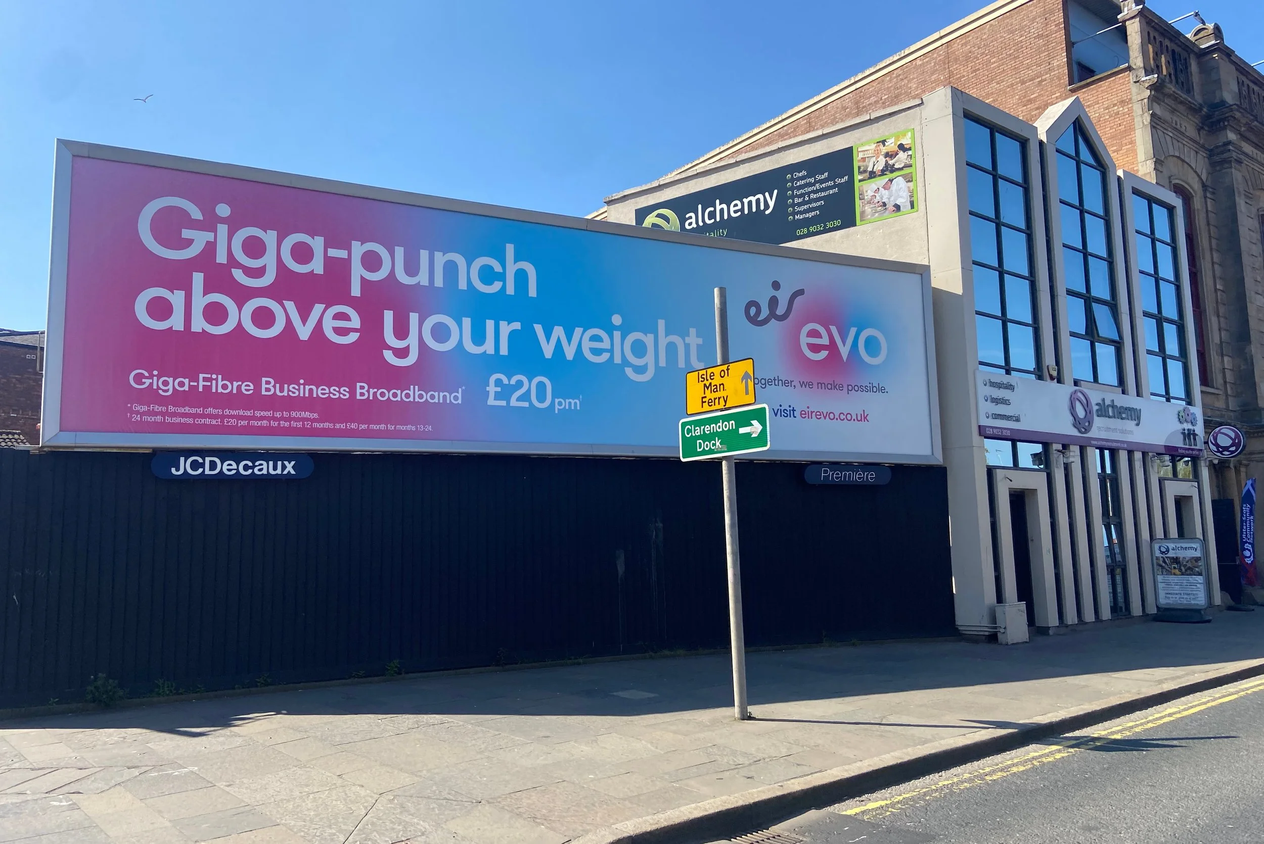 eir evo campaign OOH artwork, 'Giga-punch above your weight'