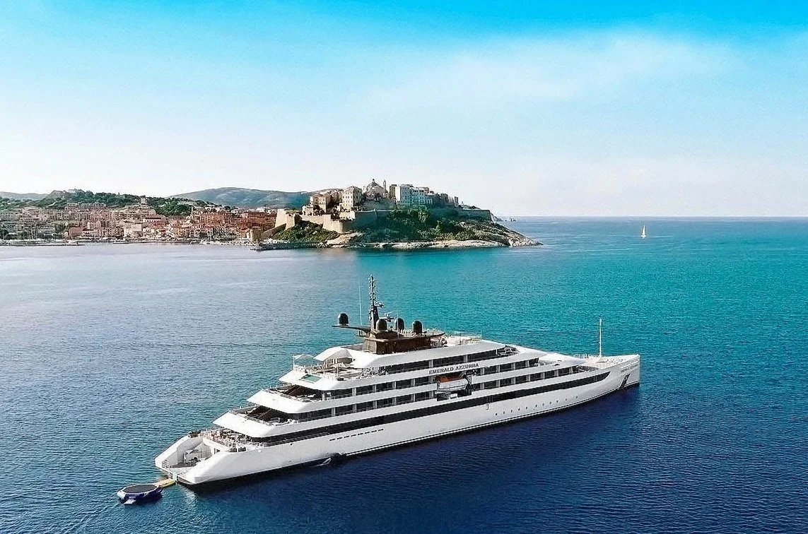 Emerald-Azzurra.jpg