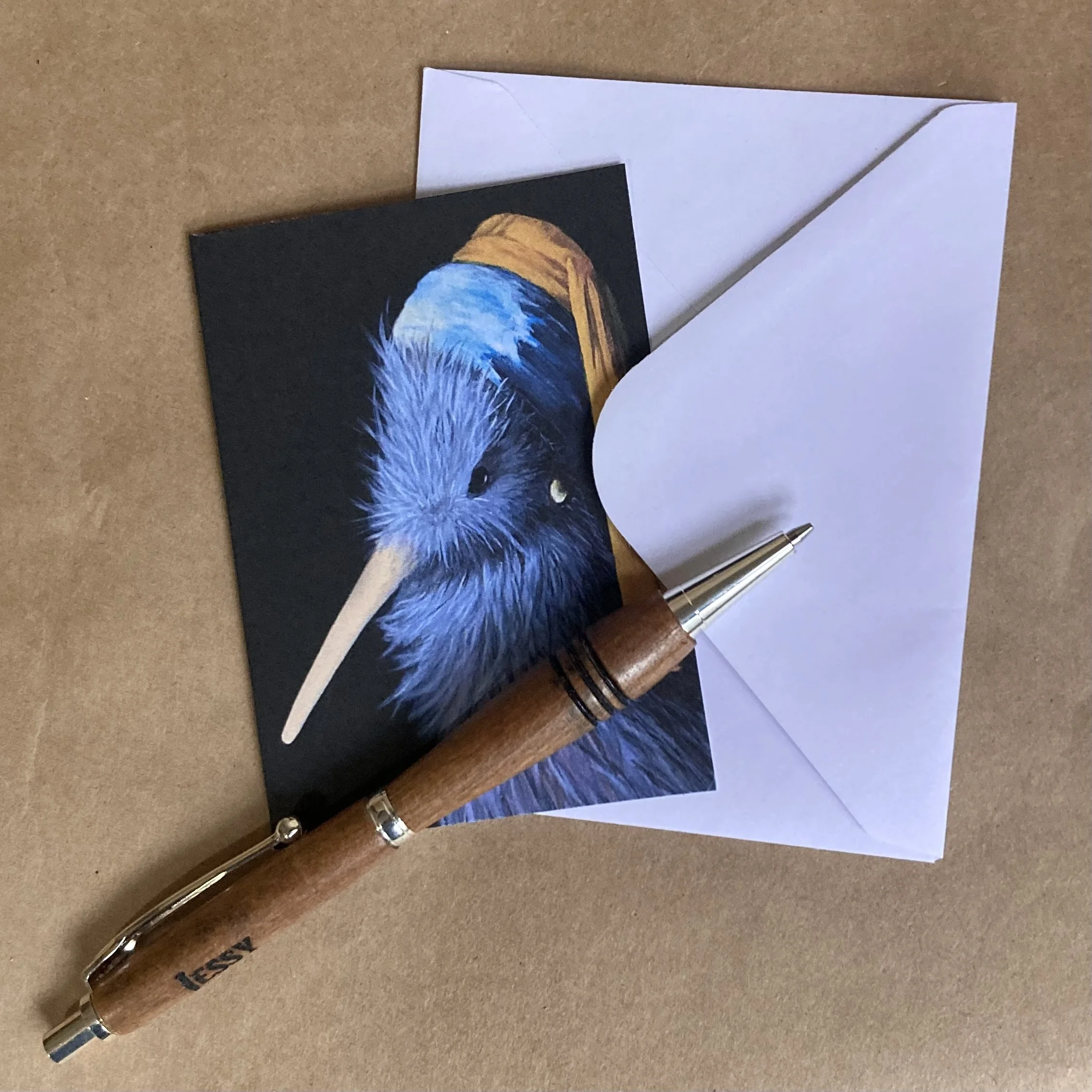Kiwi-with-Pearl-earring-greeting-card-nz-souvenir.jpeg