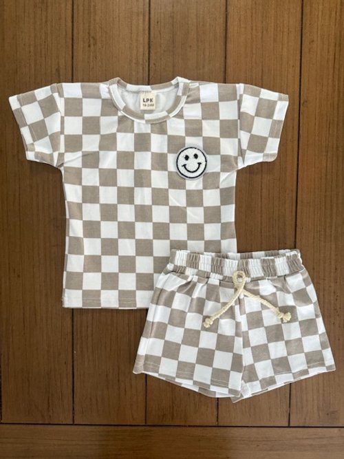 Checkered Set 1.jpg