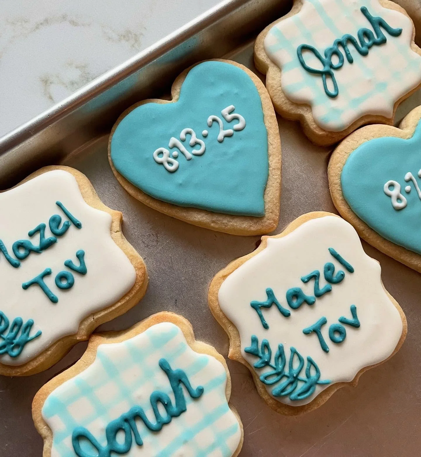 Fall menu planning is well under way- stay tuned for the launch next week! In the meantime, here is a last peek at summer with this custom sugar cookie set to welcome a baby boy 🐣
.
.
#customsugarcookies #decoratedsugarcookies #customcookies #rockvi