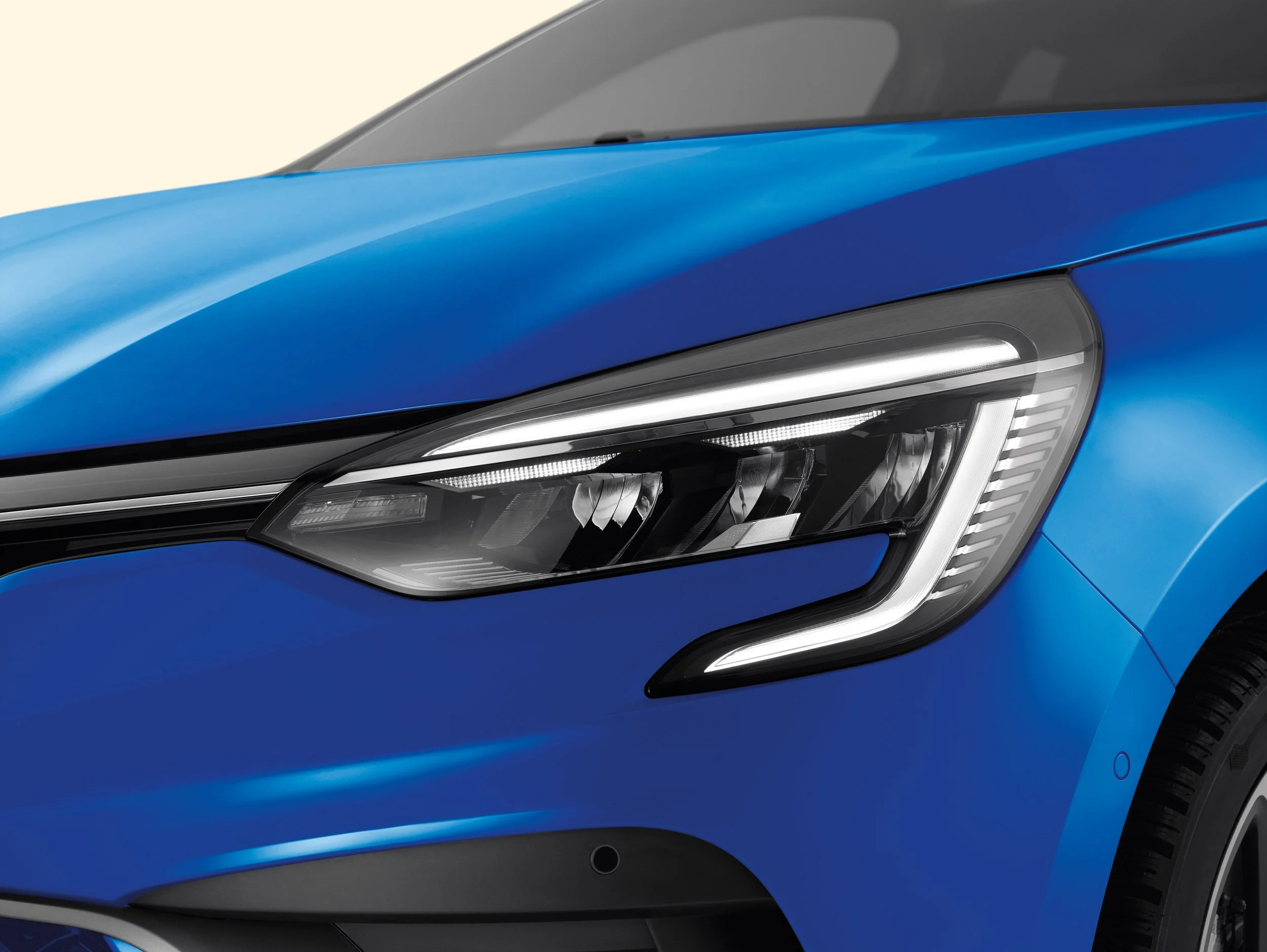 RS LINE DEMIR MAVI ON FAR ISIKLI copy.jpg