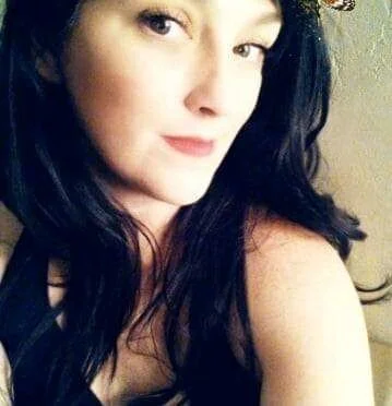 Davida Wheeler soothing massage therapist.  Deep tissue massage