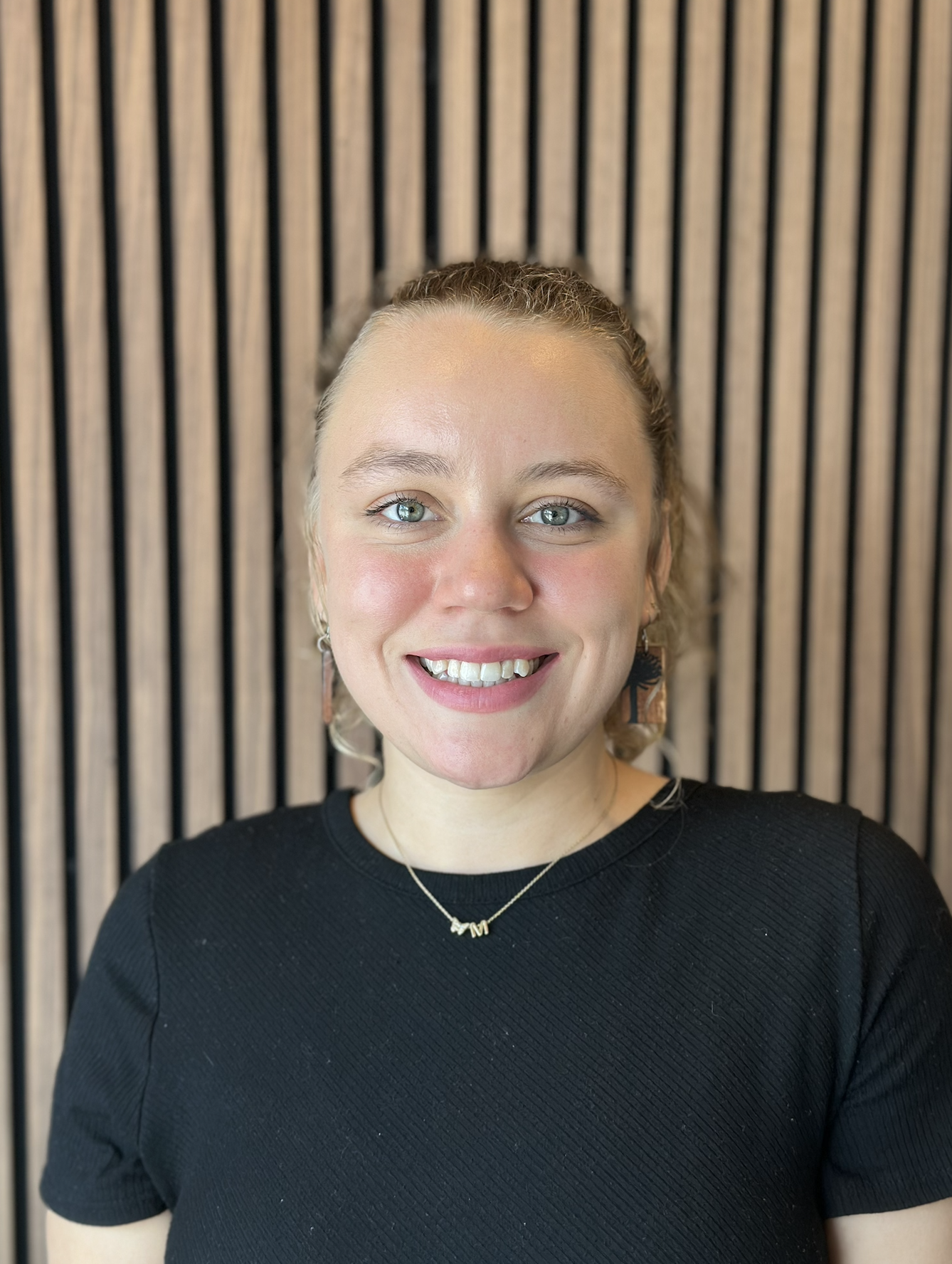 Leticia Moninger master esthetician of BioLIT Spa using green envy products for her facials which include professionals peels, men's facials, skin clearing acne facials, anti aging facials