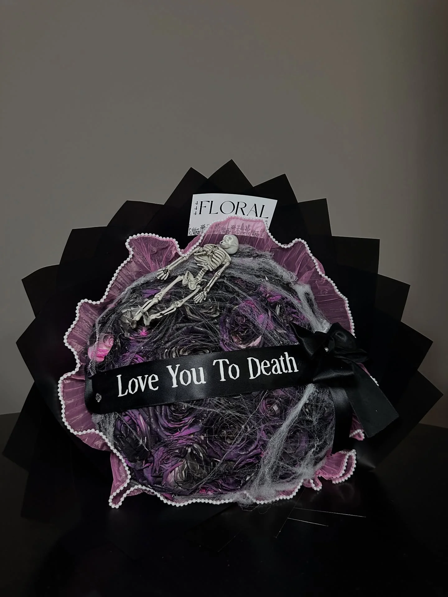 &ldquo;I love you to death&rdquo; Spooky Bouquet🤭🖤💀💐

#atlflorist #spooky #halloween #scarymovies