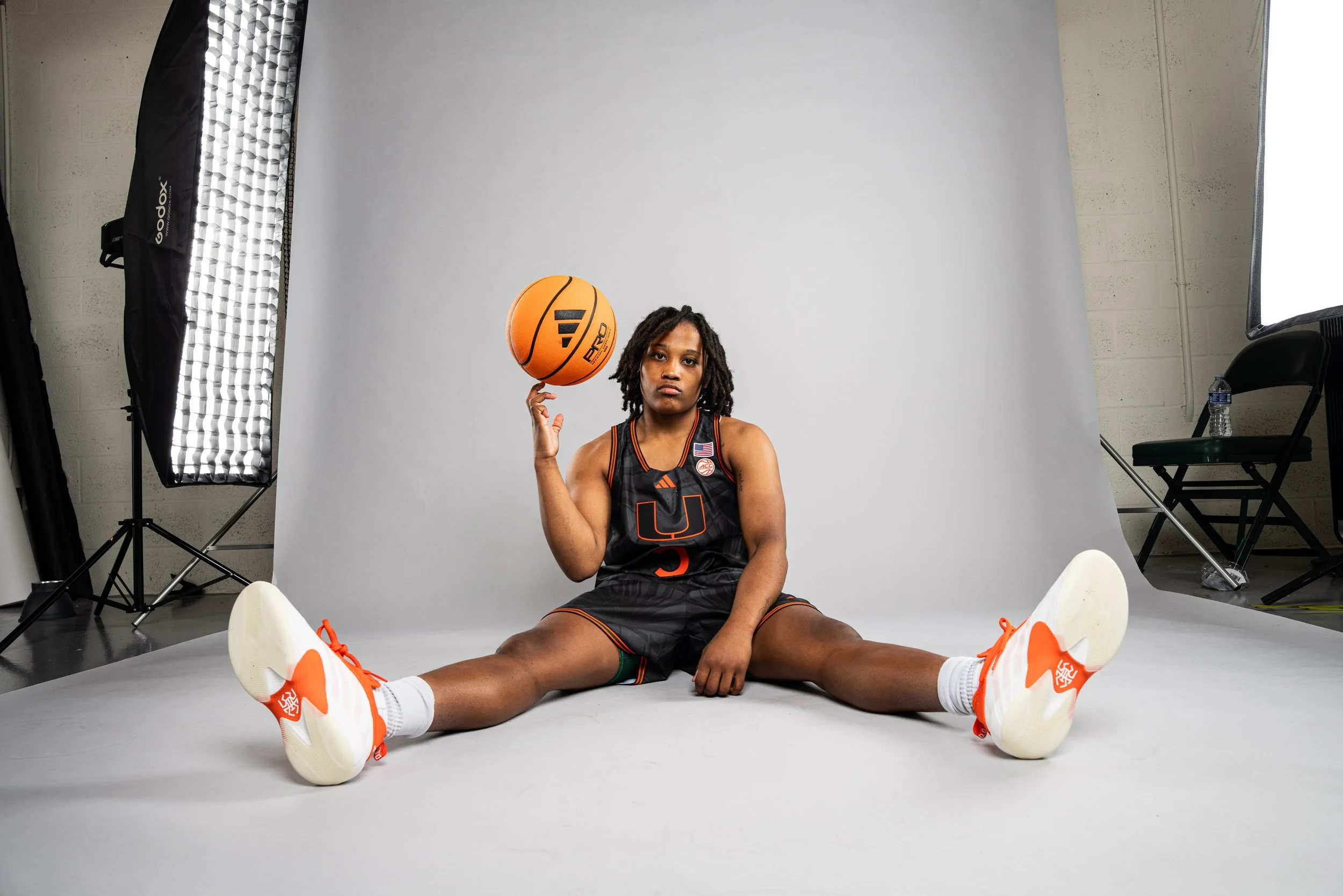 WBB_EC_GREYUNI_209029 2.jpg
