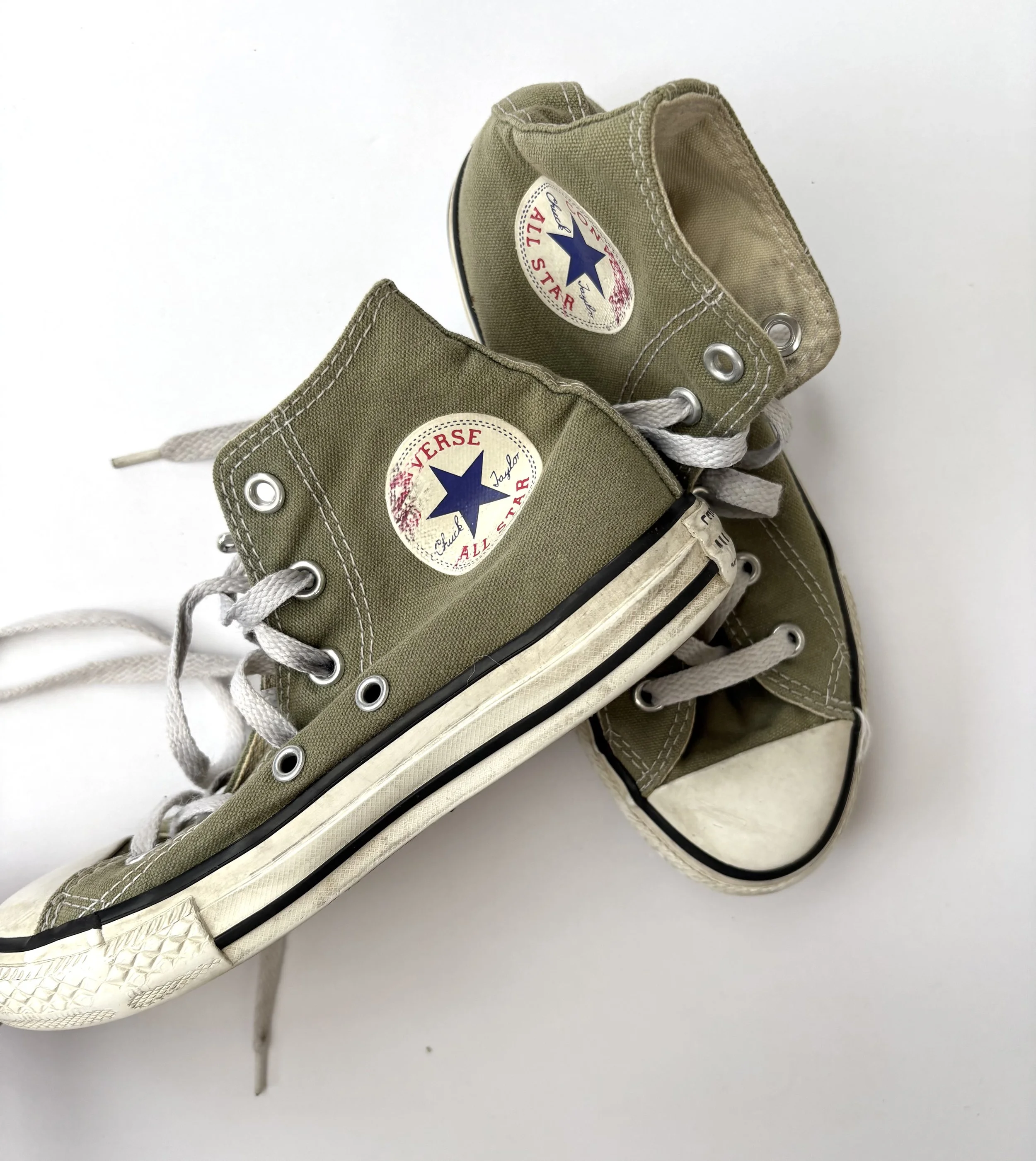 OLIVE GREEN CONVERSE HIGHTOP