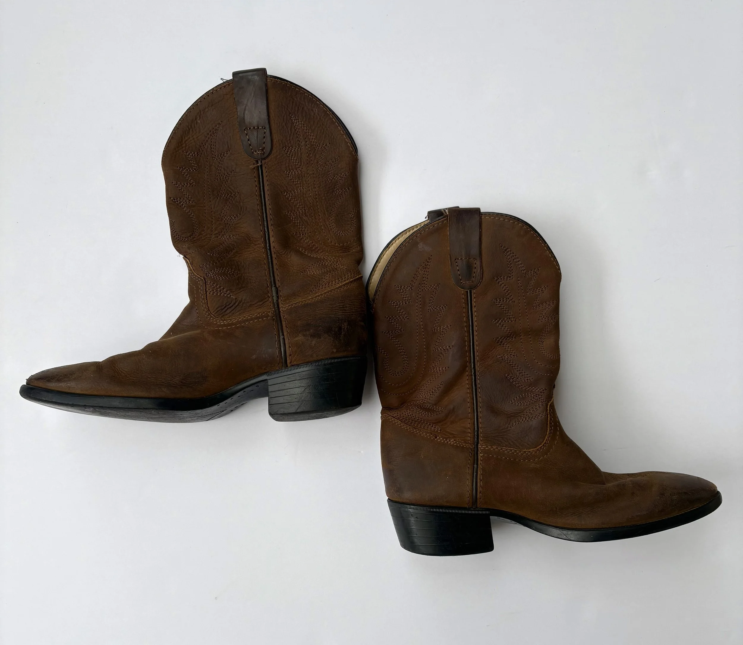 VINTAGE LEATHER COWBOY BOOTS