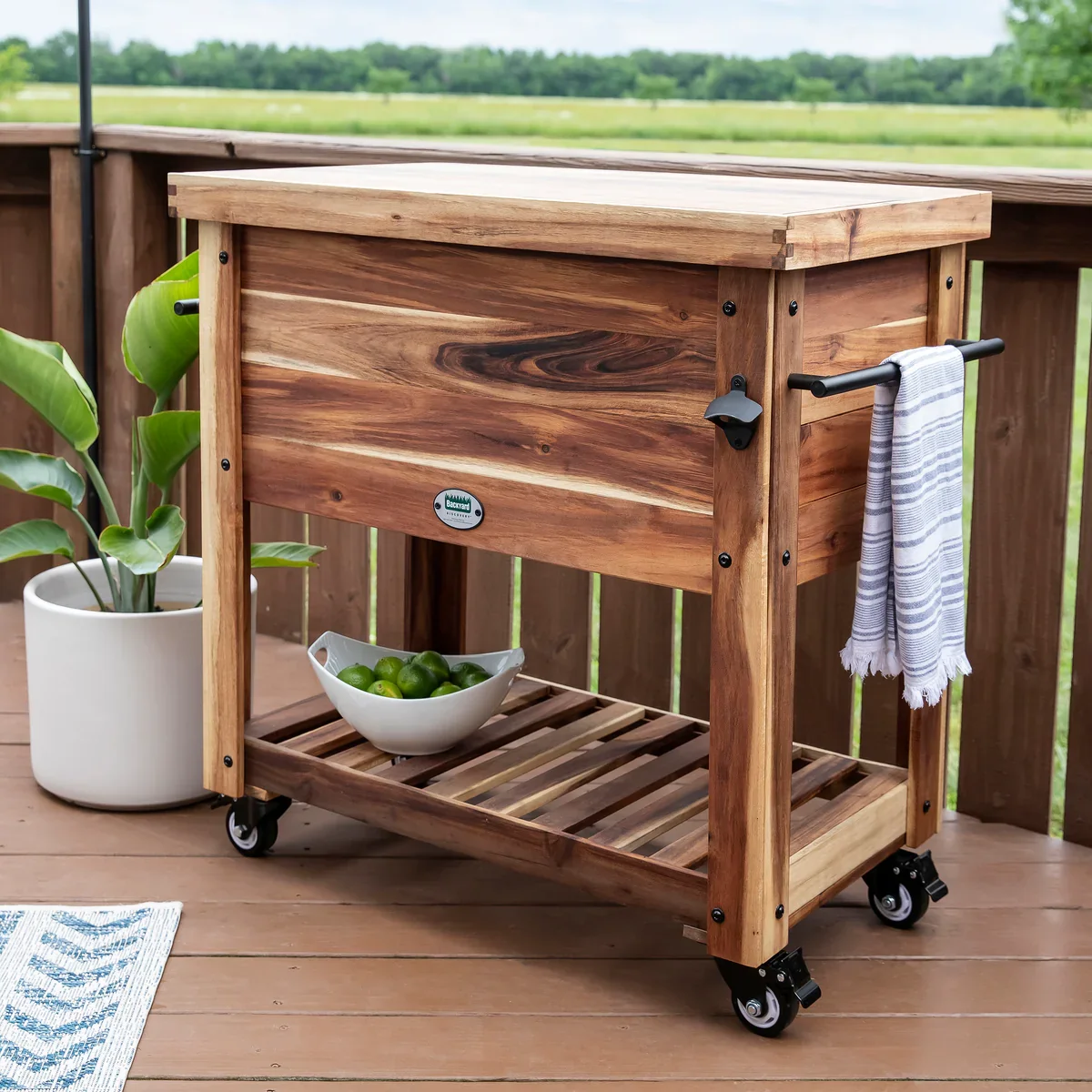 100-QT-Cooler-Front-Closed.webp