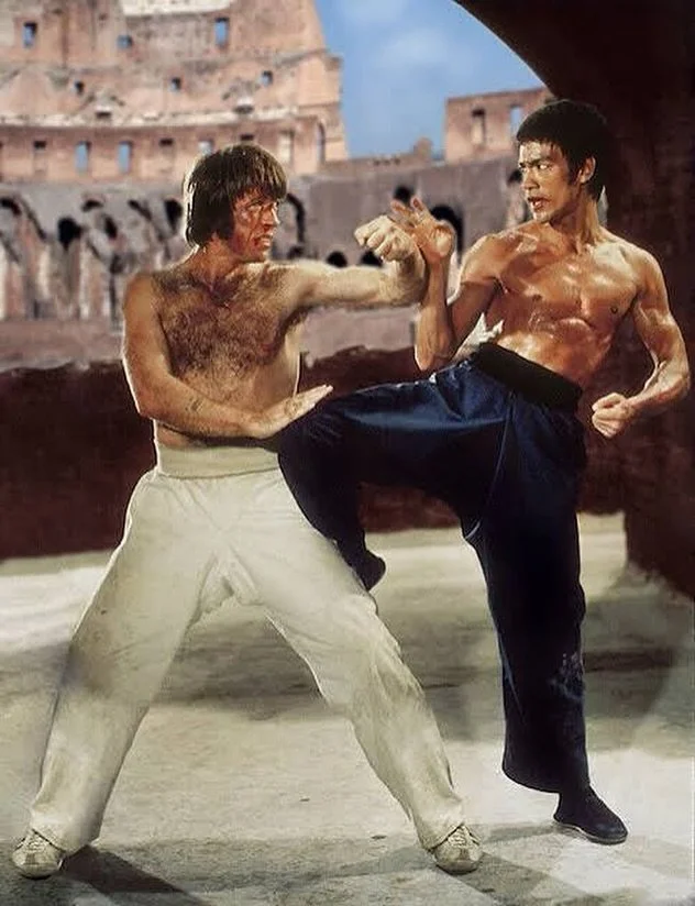 Bruce Lee &amp; Chuck Norris, in the movie &ldquo;The Way of The Dragon&rdquo;, 1972.

RIP 🕊️