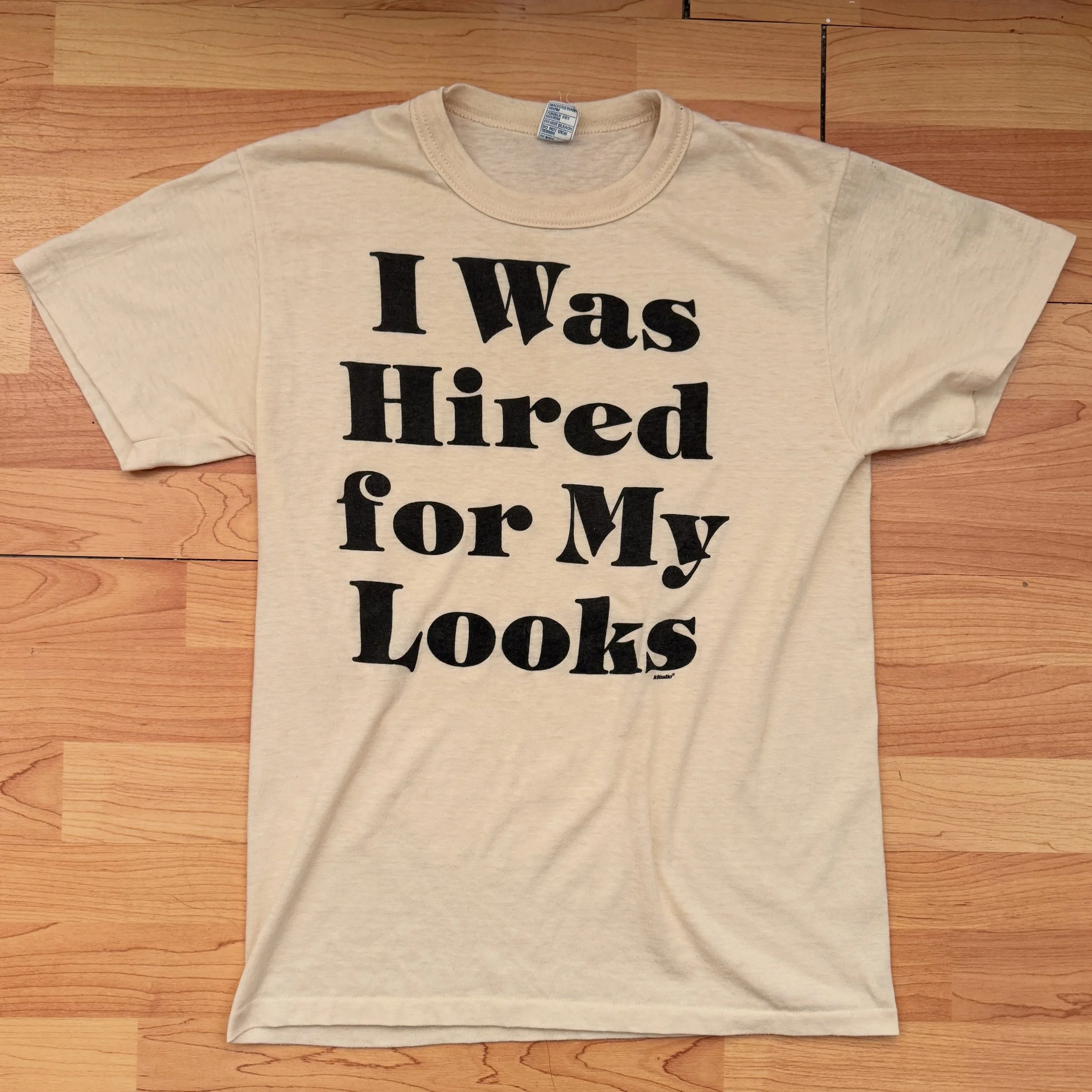 1980s employment t-shirt

Size medium