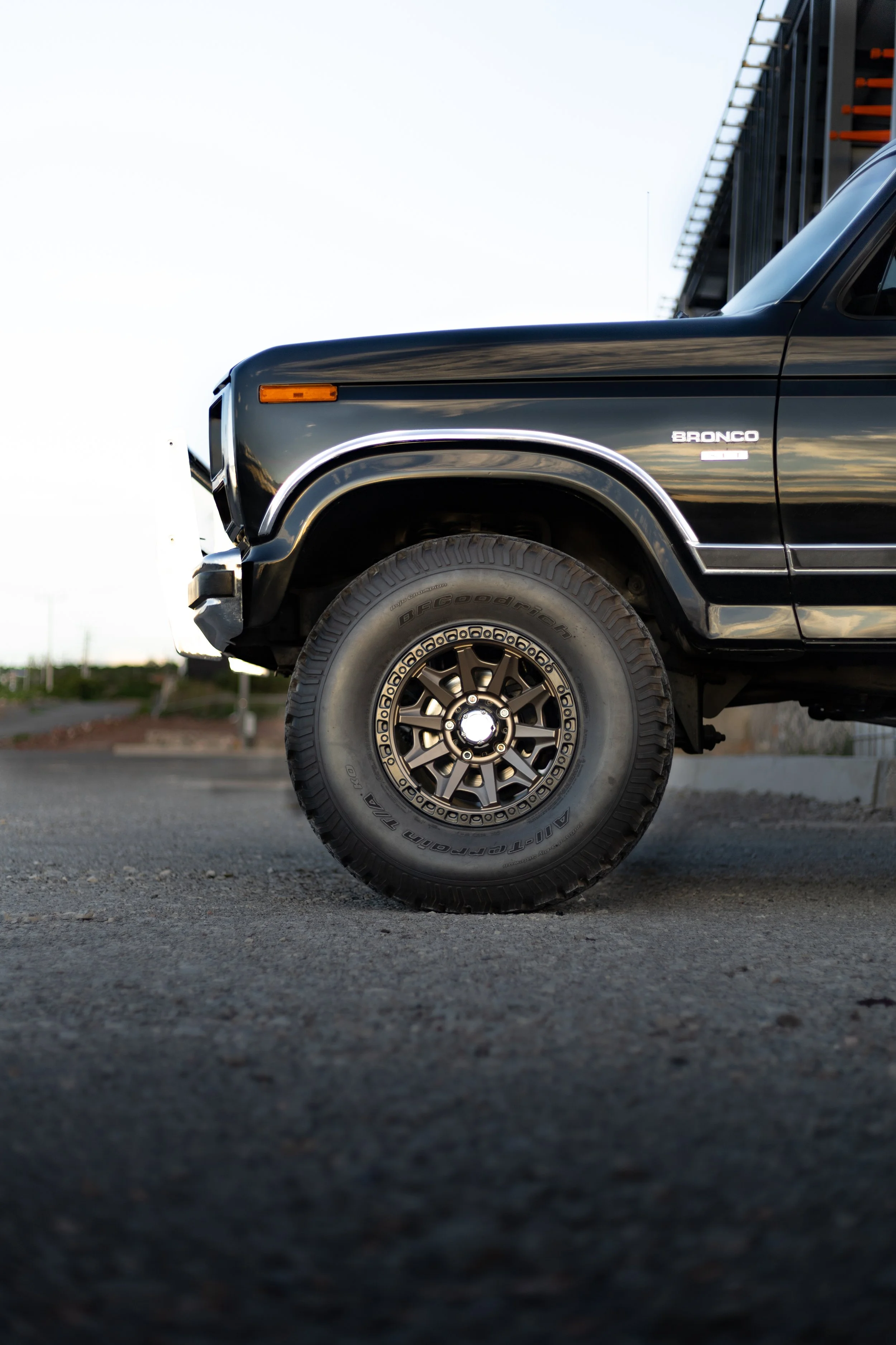 bronco negra_-5 copy.jpg
