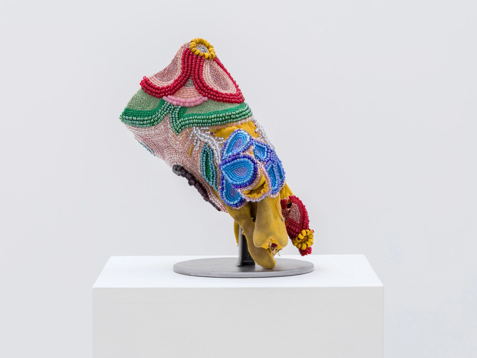 Gloves In Art: A Muse at Arm’s Length