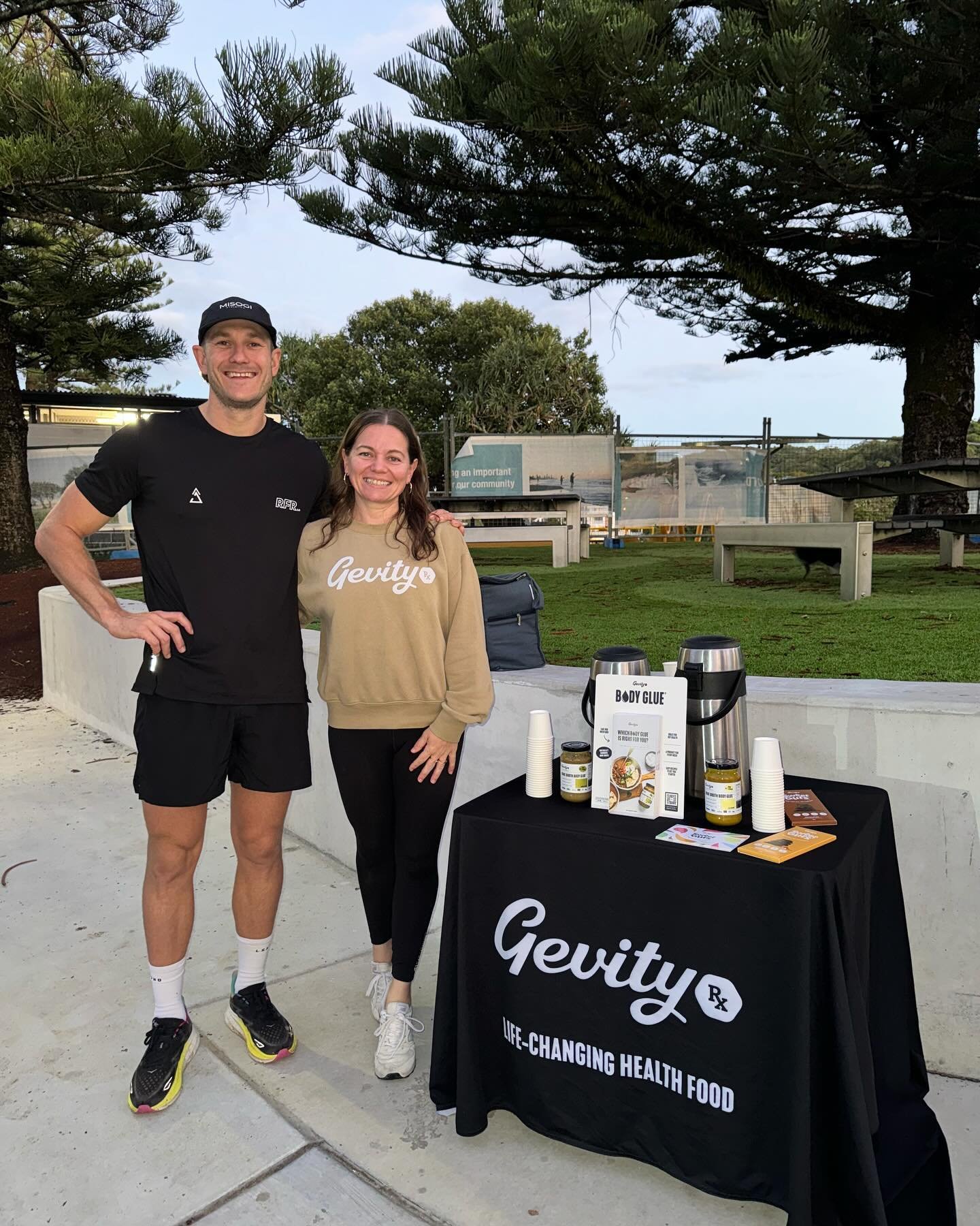Had some special visitors at our Tuesday morning GC run 🏃🏻&zwj;♂️

Alisha from @gevityrx come and had a little chat about their amazing products and the health benefits! Also providing some samples for the runners to try post run. It&rsquo;s always