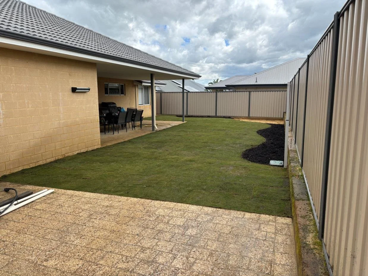 natural lawn, reticulation, curved garden edging