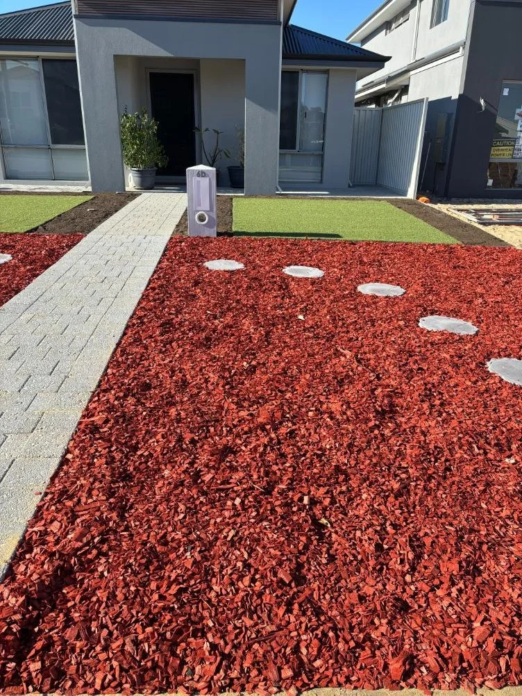 artificial lawn, steppers, mulch, paving