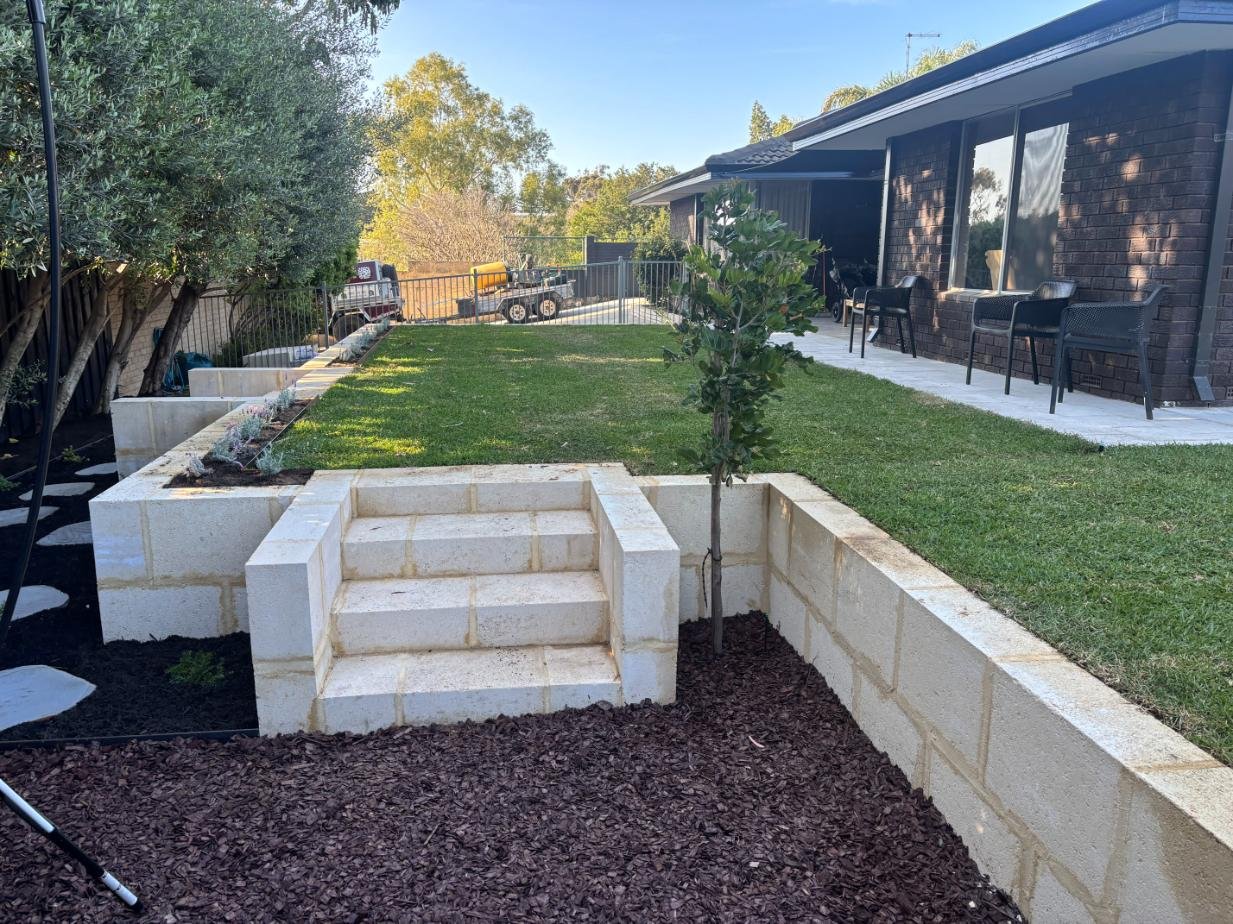 limestone retaining wall, retaining wall, steps, limestone block
