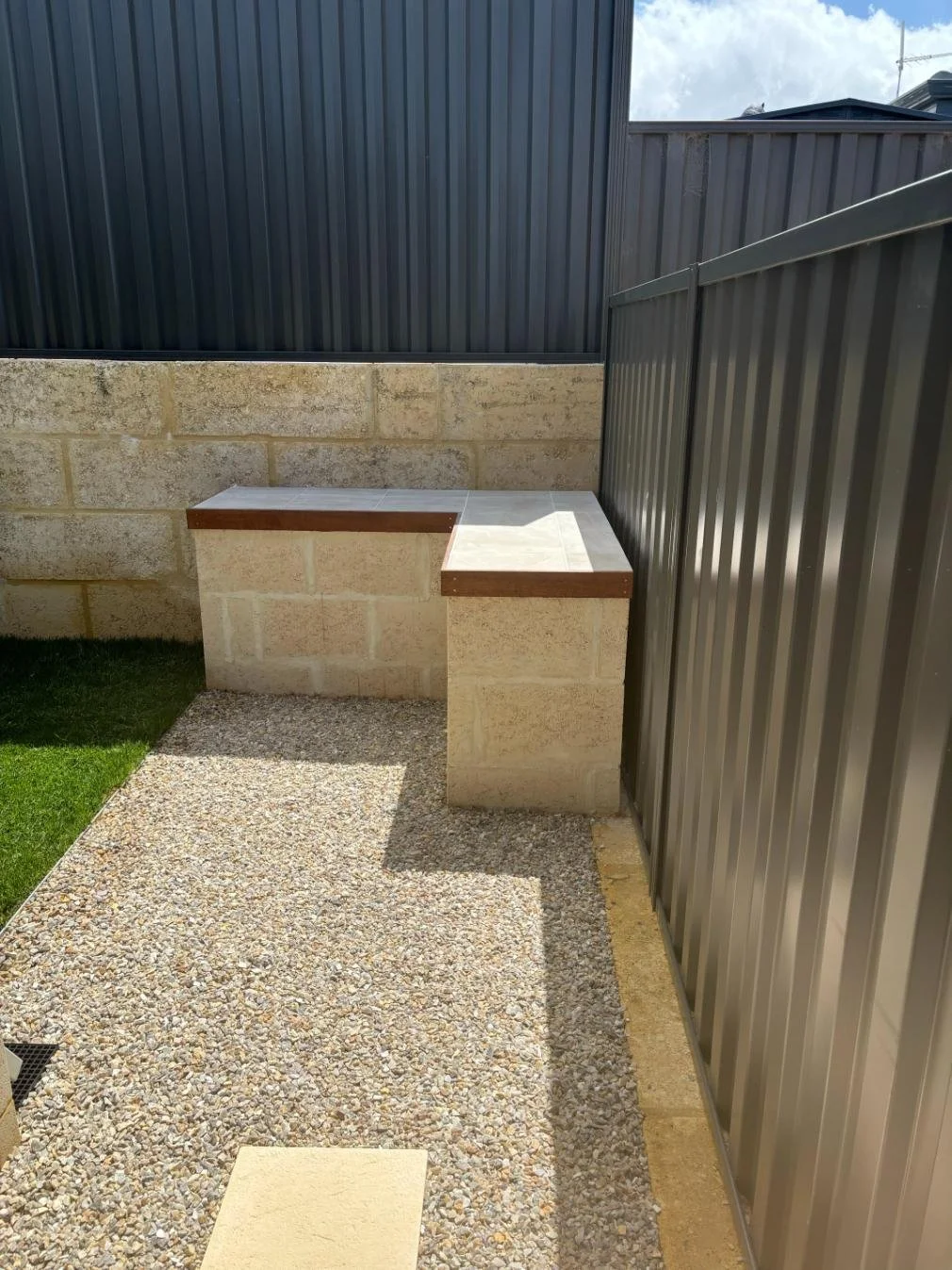 outdoor kitchen bench