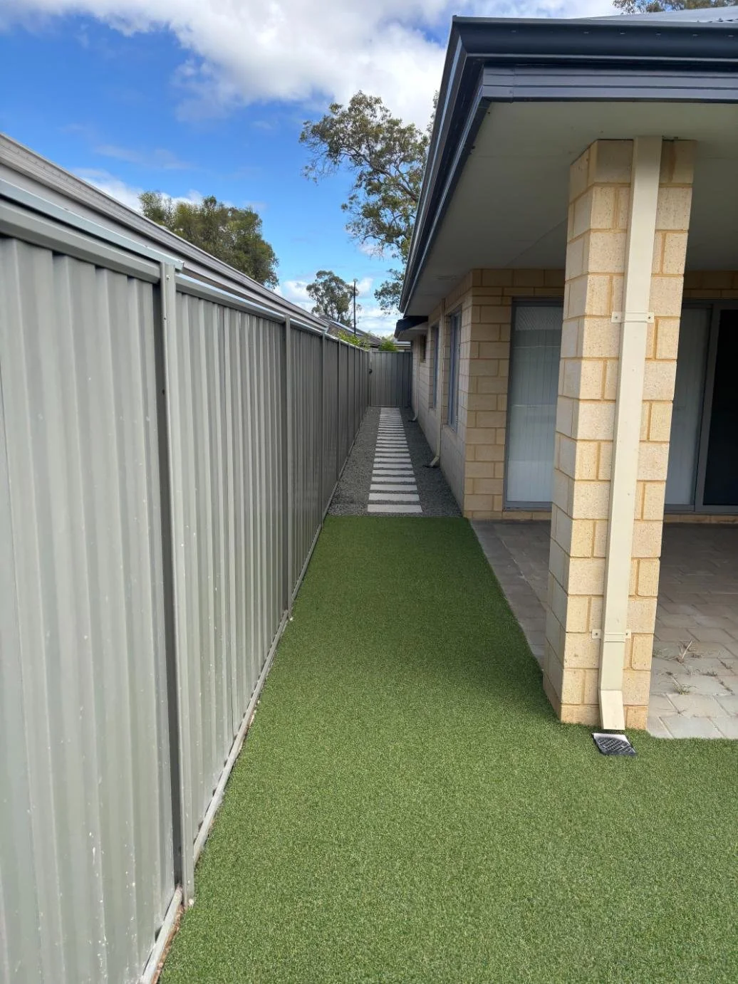 artificial lawn, stones and steppers