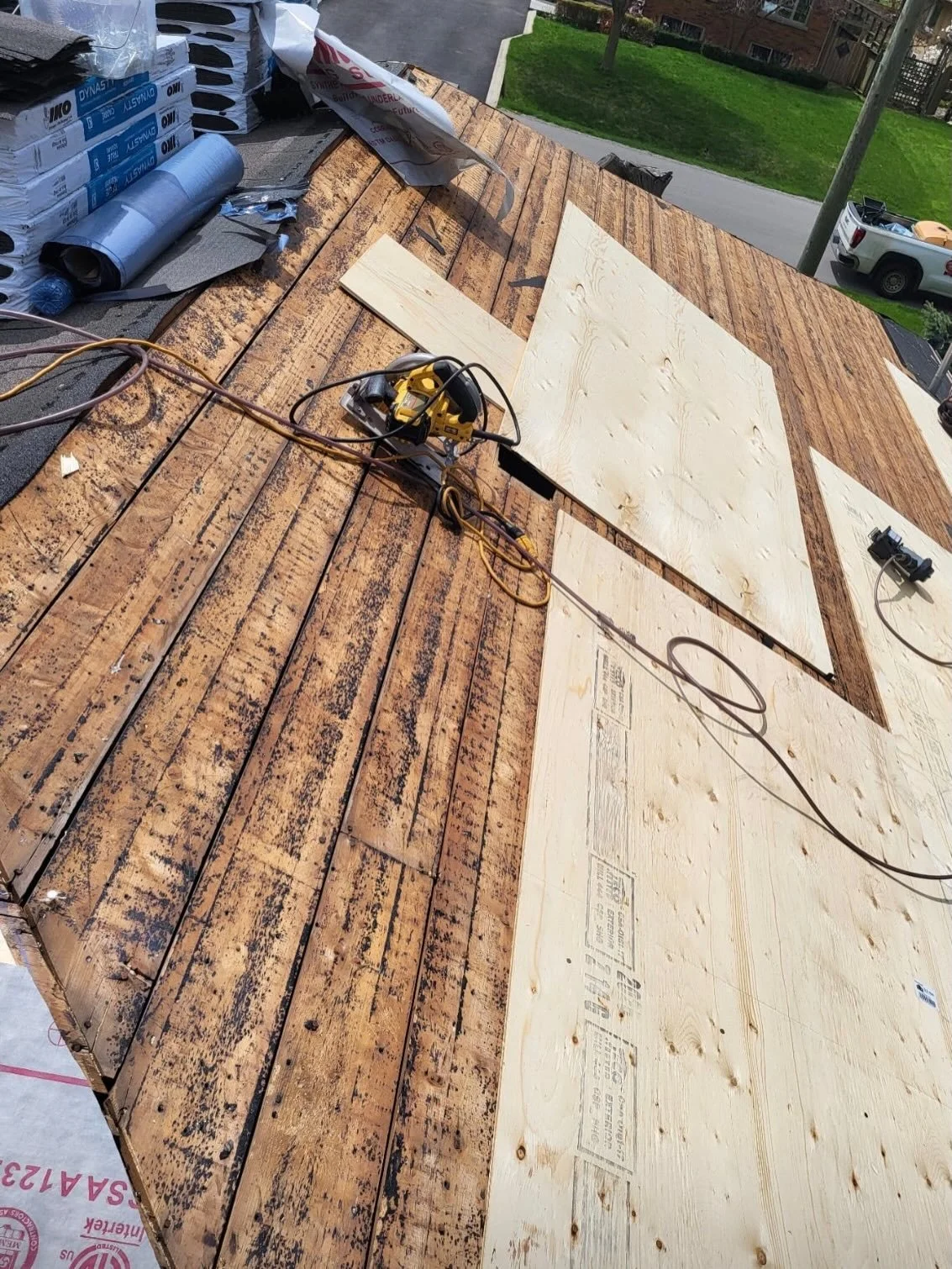 Looking for exterior home improvements? 
Peace of Mind Exteriors professionals will provide a seamless process, from the initial consultation to the final installation. 
Superior quality service and workmanship with peace of mind. 
🏦 Financing avail