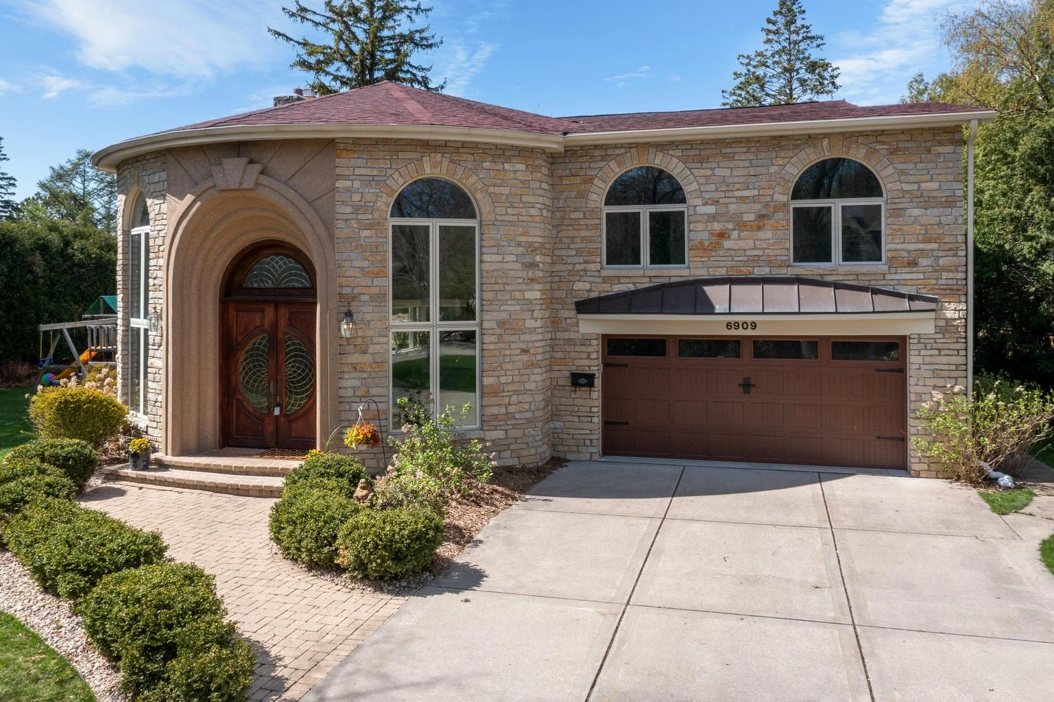 Fox Point - $945,000