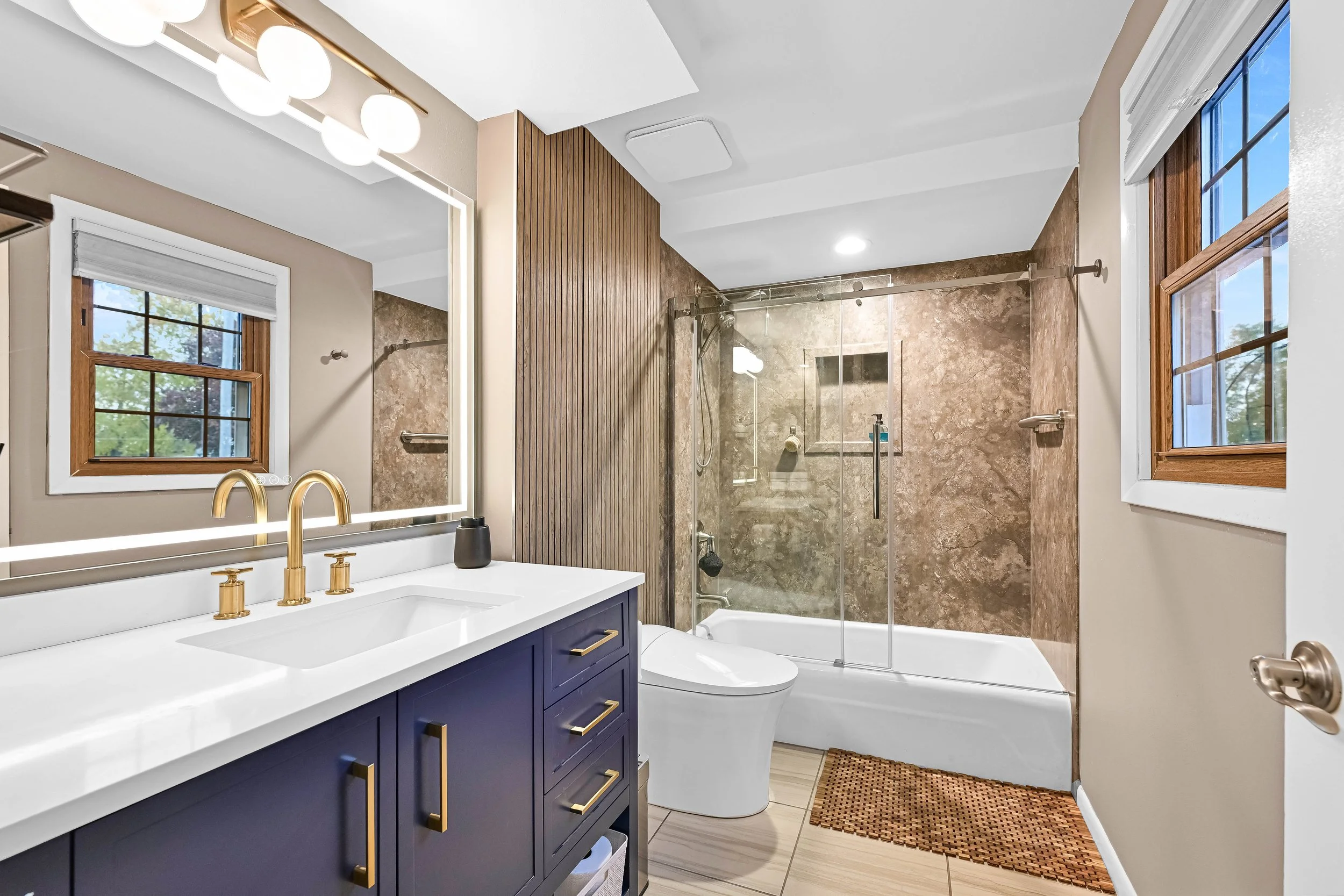 Full Bathroom