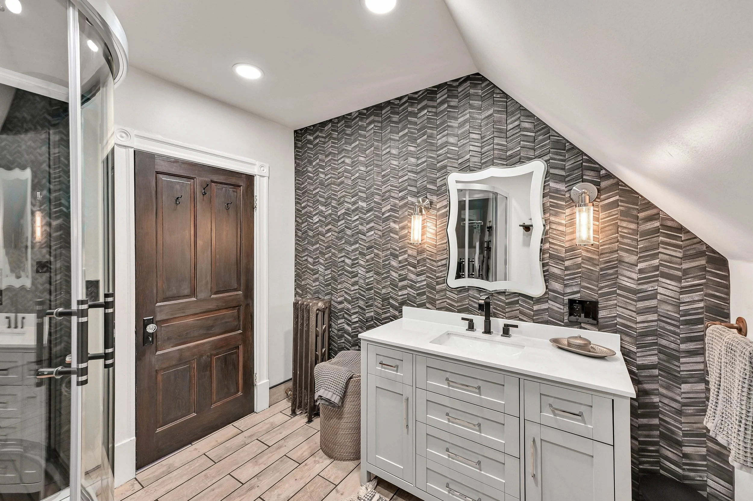 Second Full Bathroom