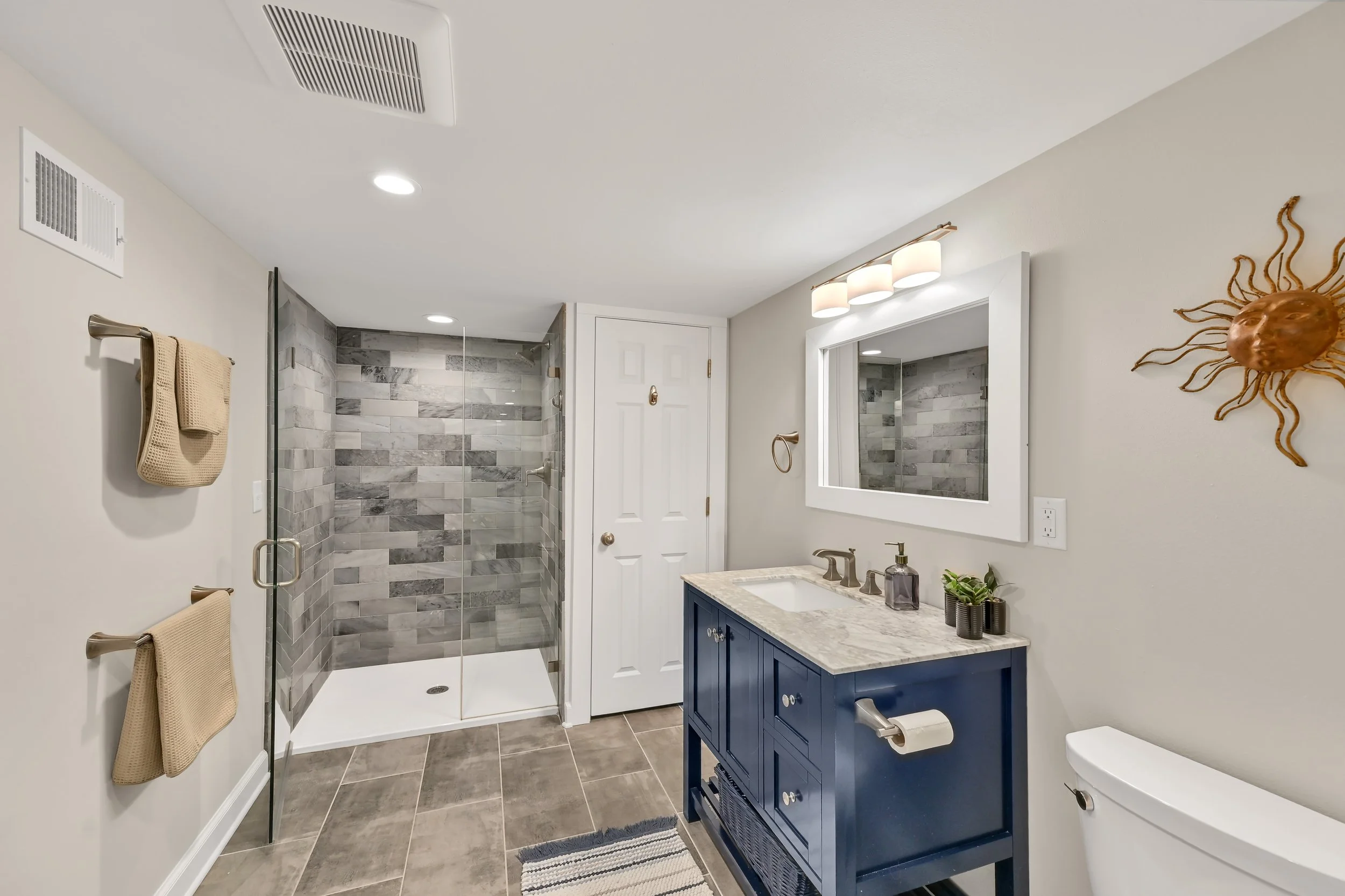 Lower Level Full Bathroom