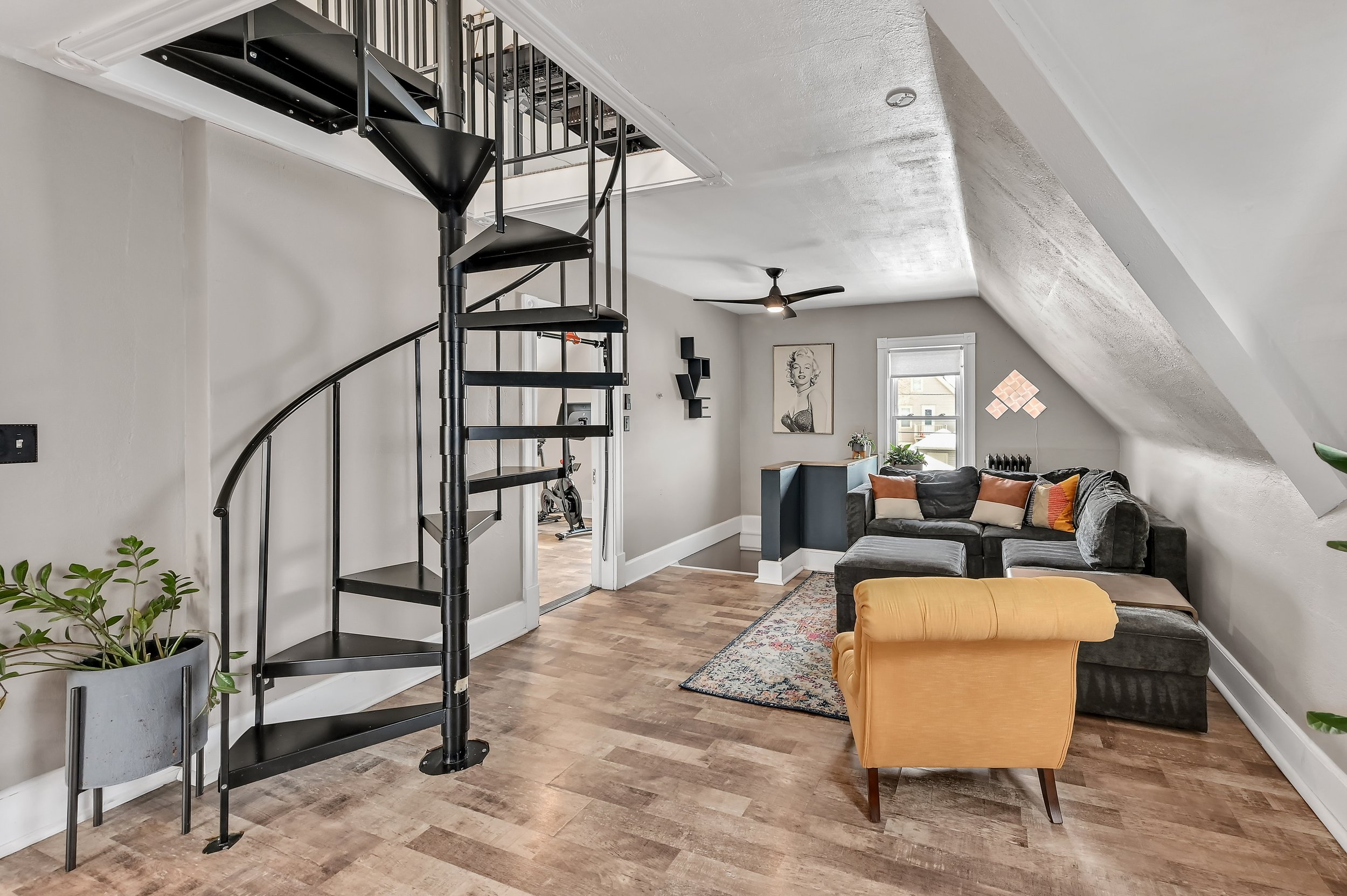 Second Floor Family Room