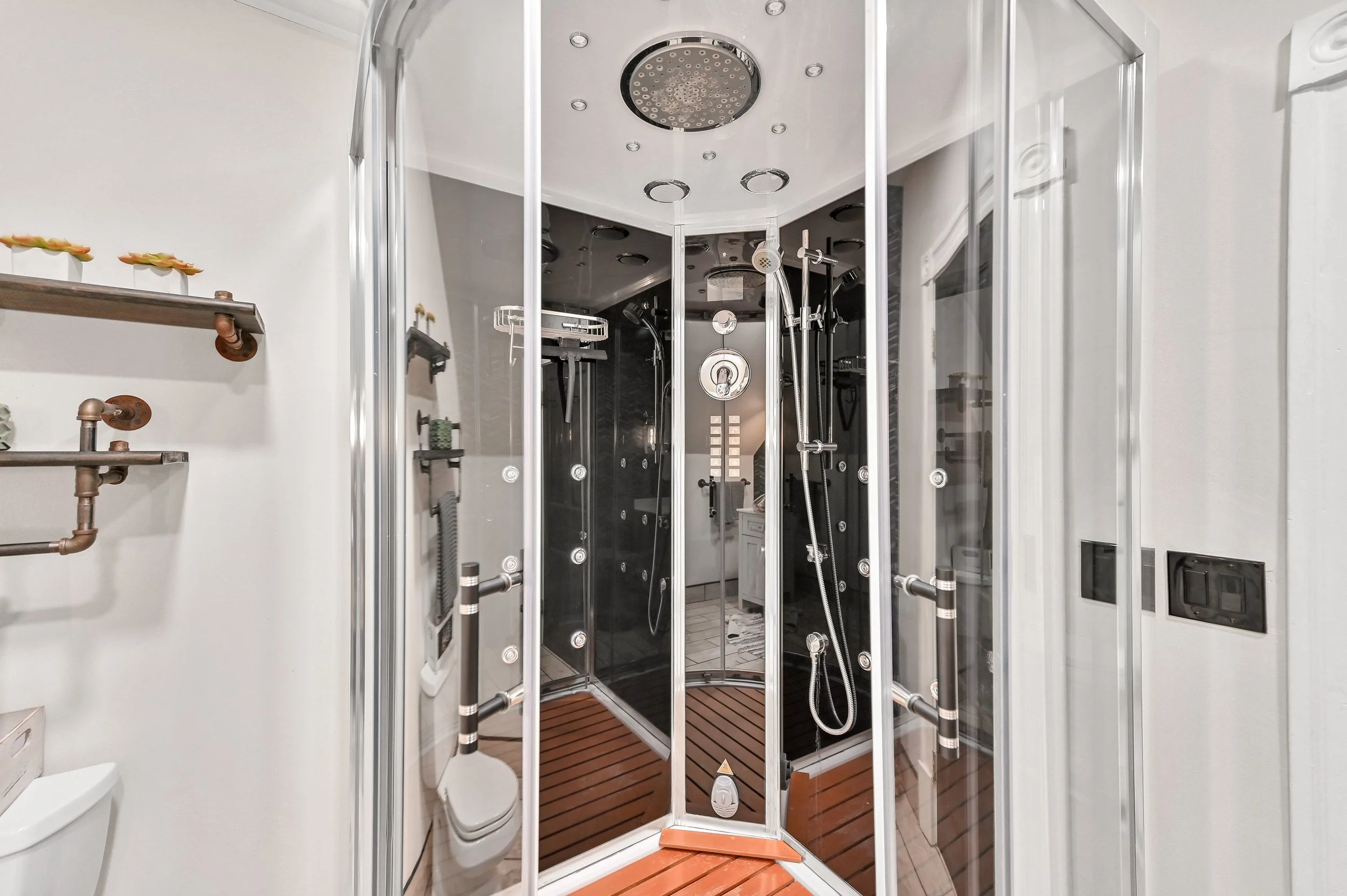 Second Full Bathroom