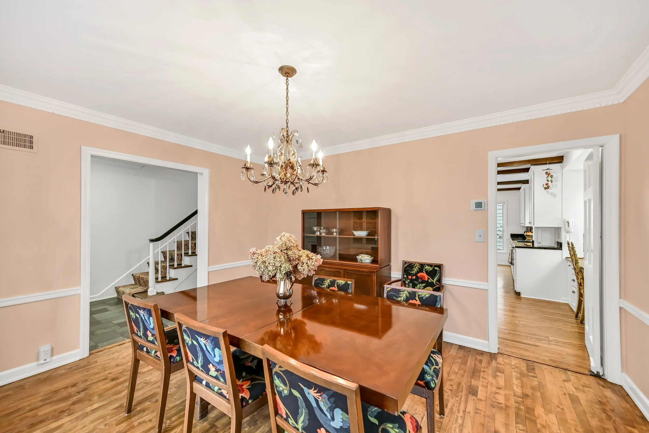 Dining Room Into Kitchen