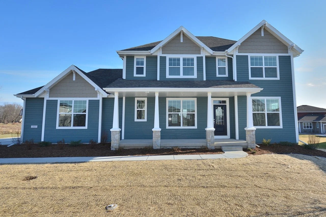 ew construction luxury homes Milwaukee