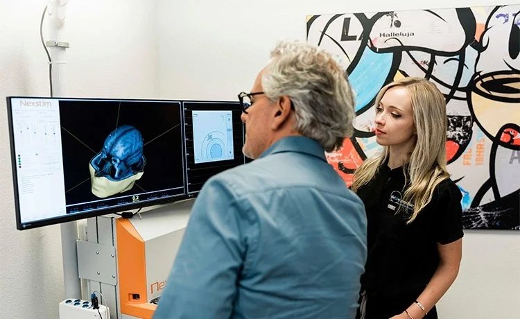 Delve Psychiatry's Transcranial Magnetic Stimulation doctor near Charleston Heights, Las Vegas, Nevada offering effective TMS therapy.