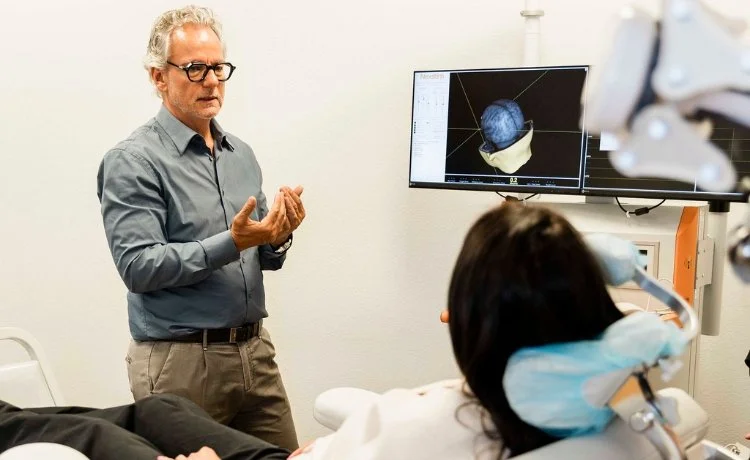 Dr. John Reitano providing TMS, a Downtown Las Vegas treatment-resistant anxiety therapy.