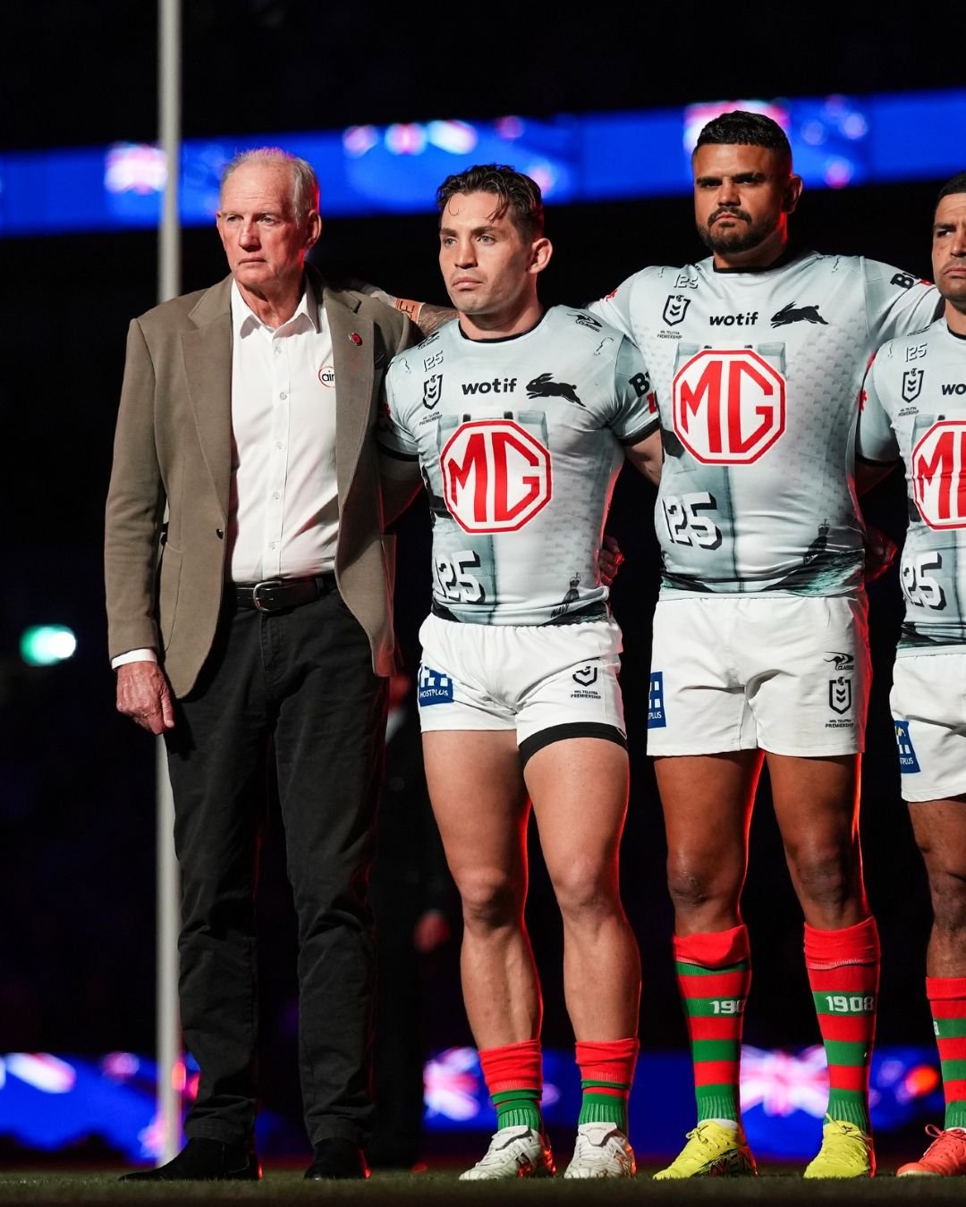 Wayne Bennett wearing the suit with the respect it deserves 🫡

Honoured to outfit the @ssfcrabbitohs on ANZAC Day.
